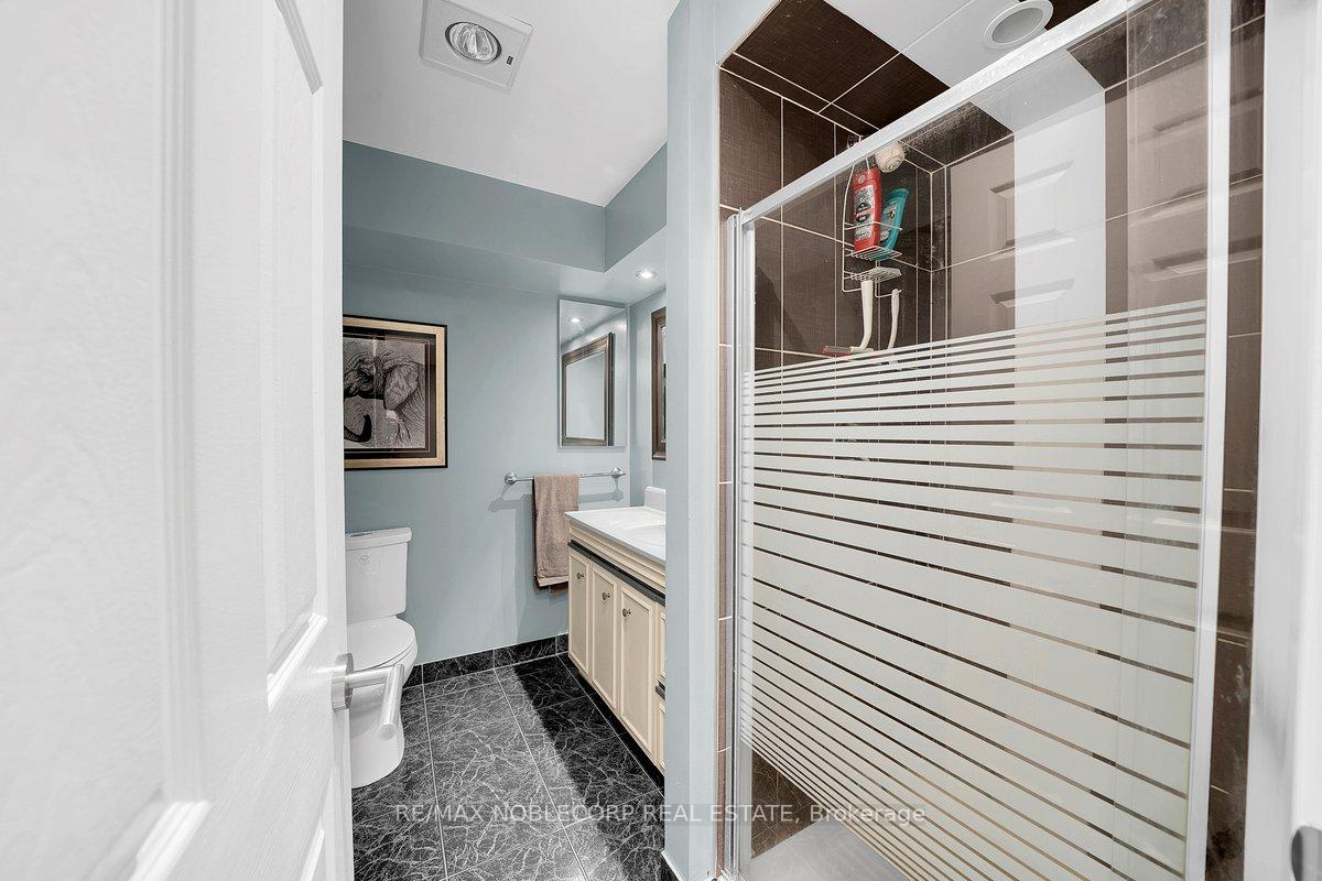 Photo 36 of 3 Castlehill Road, Vaughan, Maple — HOMEH