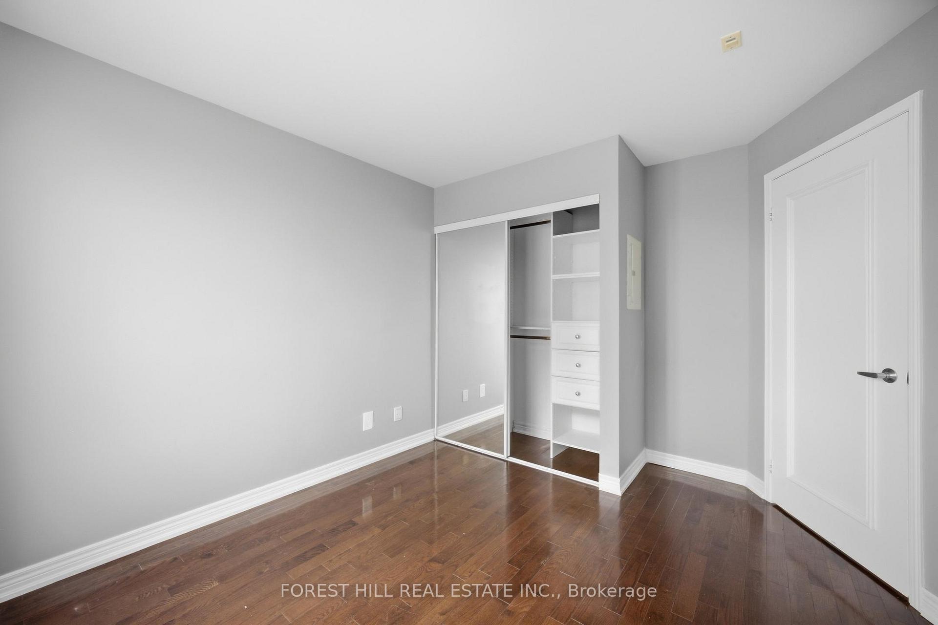 Photo 13 of Unit 1404, 60 St Clair Avenue W, Toronto, Yonge-St. Clair — HOMEH