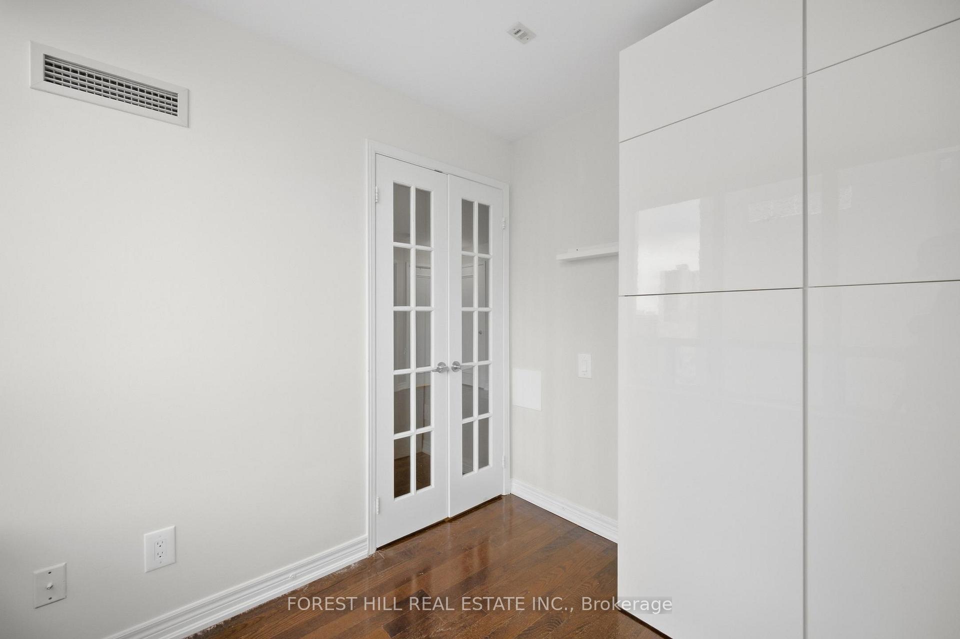 Photo 16 of Unit 1404, 60 St Clair Avenue W, Toronto, Yonge-St. Clair — HOMEH