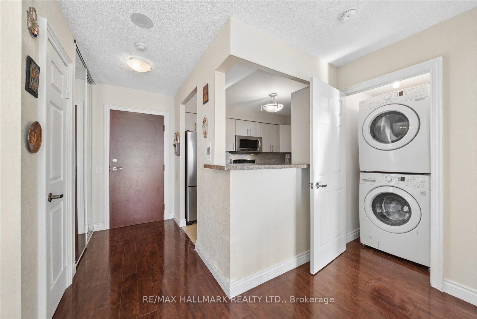 Photo 14 of Unit 512, 81 Townsgate Drive, Vaughan, Crestwood-Springfarm-Yorkhill — HOMEH