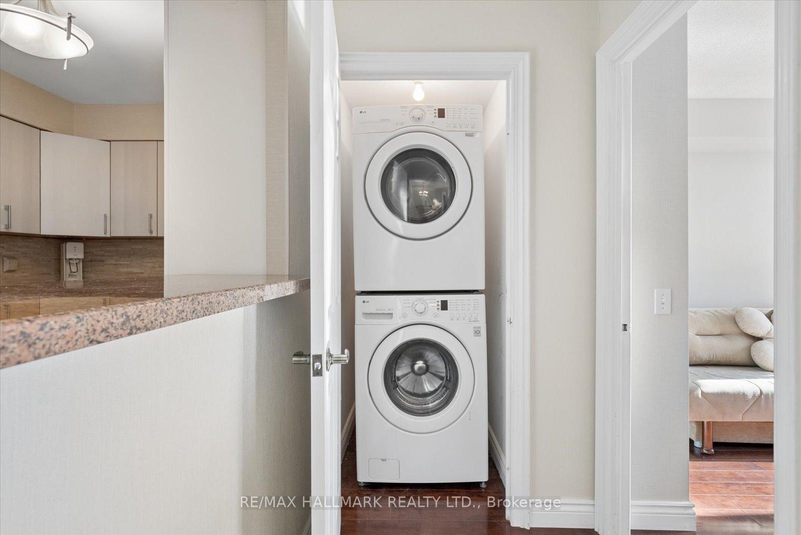 Photo 15 of Unit 512, 81 Townsgate Drive, Vaughan, Crestwood-Springfarm-Yorkhill — HOMEH