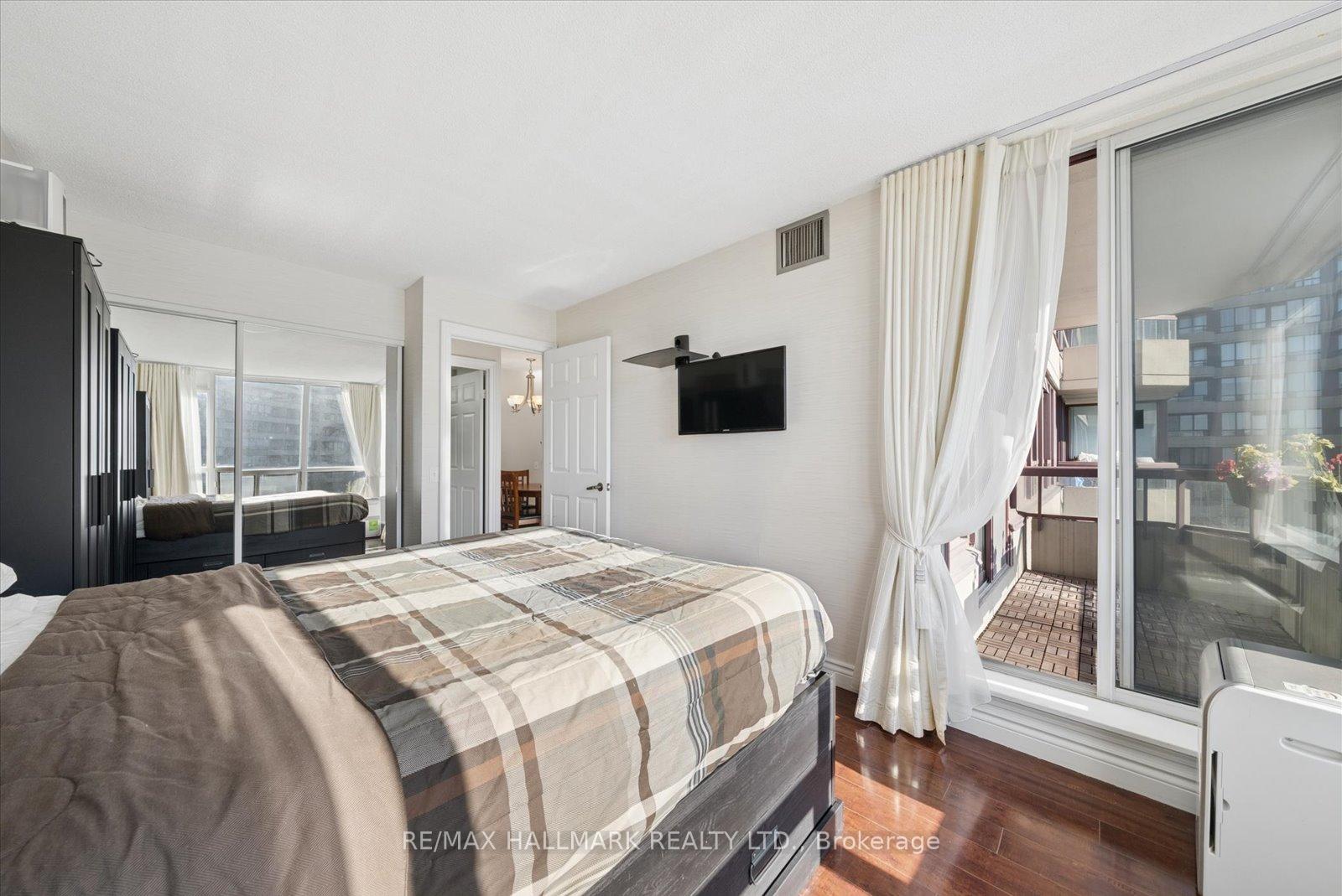 Photo 18 of Unit 512, 81 Townsgate Drive, Vaughan, Crestwood-Springfarm-Yorkhill — HOMEH