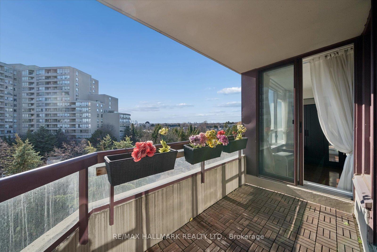 Photo 24 of Unit 512, 81 Townsgate Drive, Vaughan, Crestwood-Springfarm-Yorkhill — HOMEH