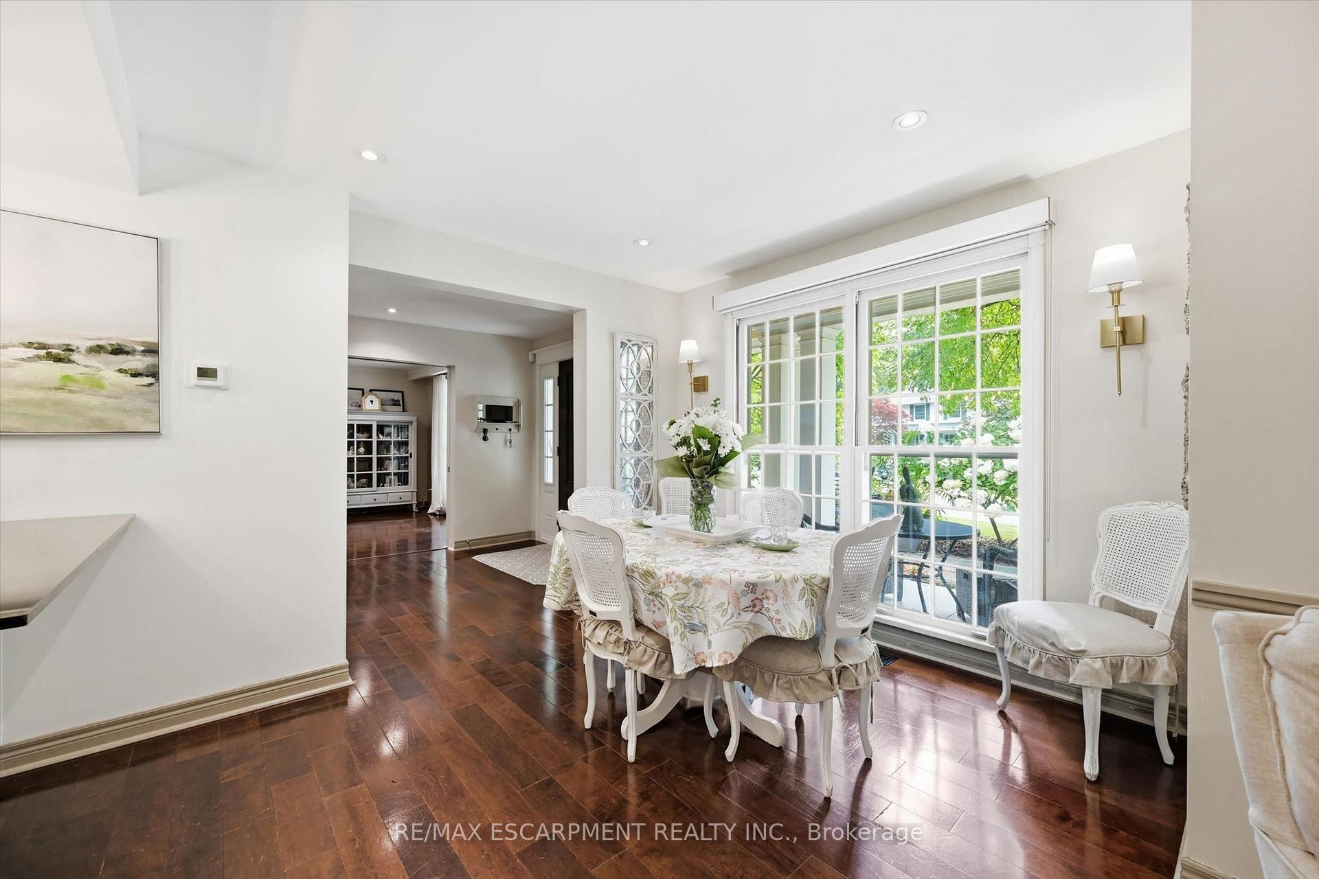 Photo 14 of 247 Linwood Crescent, Burlington, Appleby — HOMEH