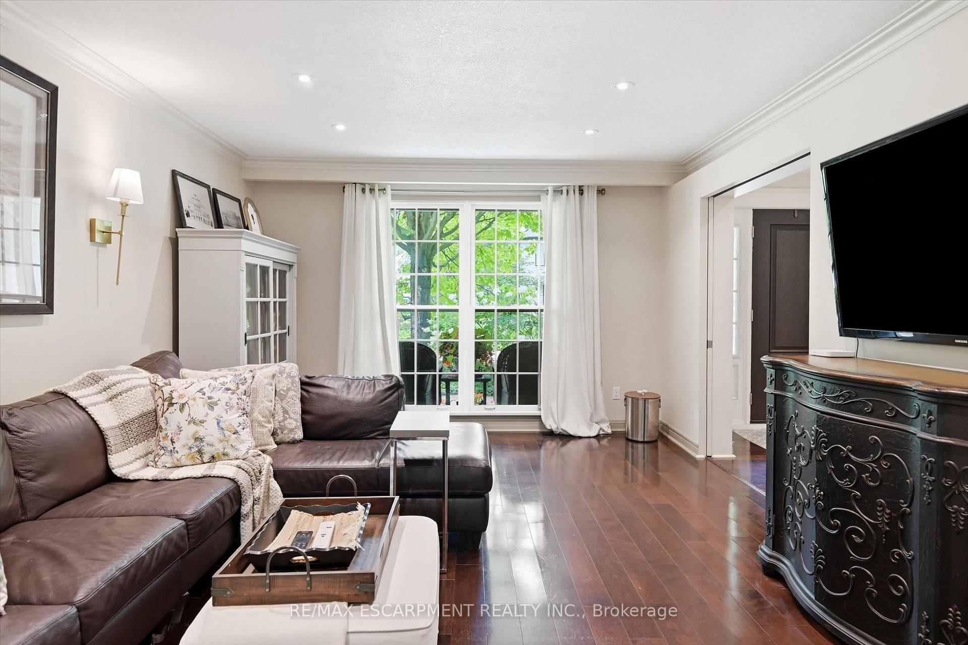 Photo 23 of 247 Linwood Crescent, Burlington, Appleby — HOMEH