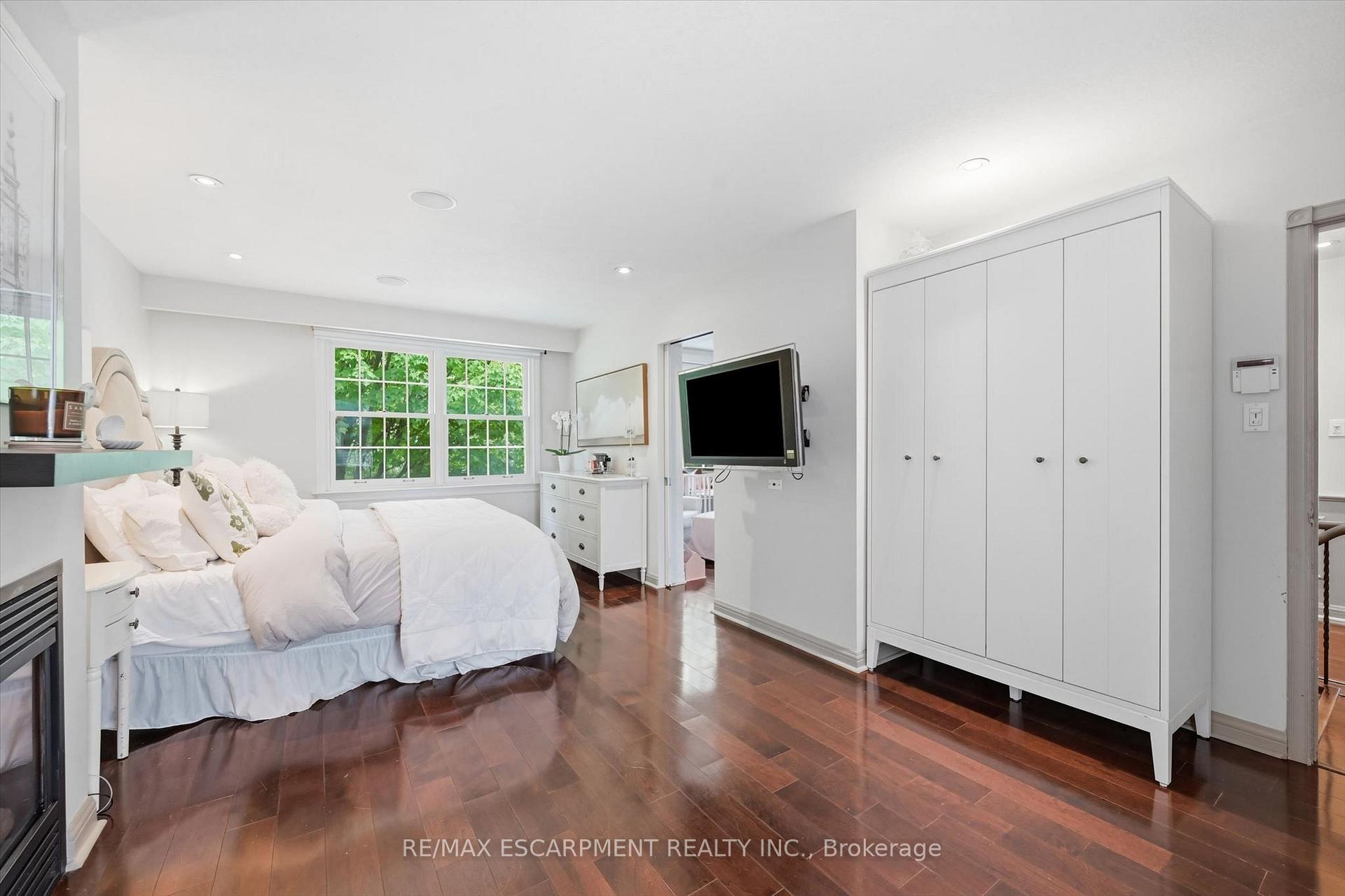 Photo 29 of 247 Linwood Crescent, Burlington, Appleby — HOMEH