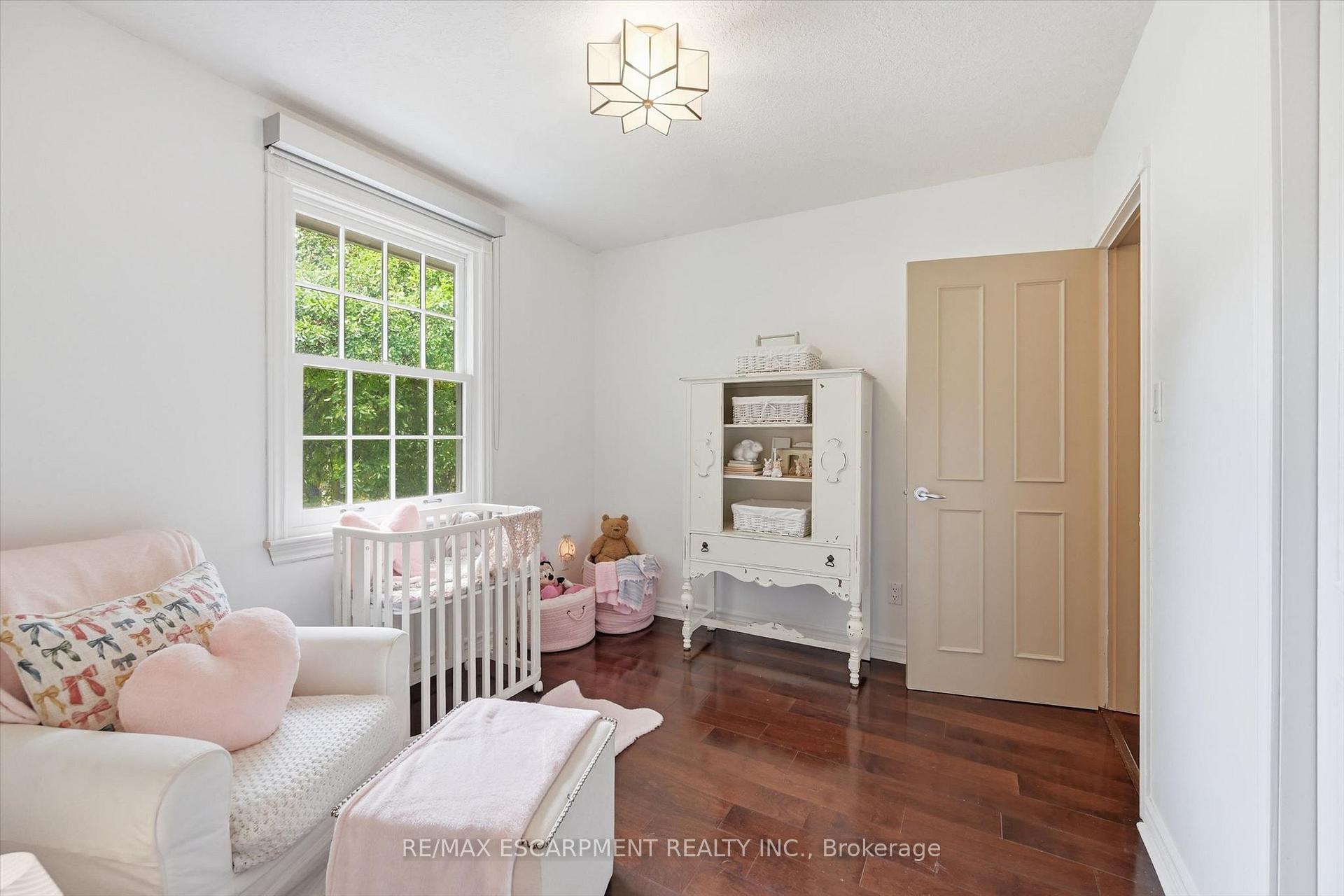 Photo 32 of 247 Linwood Crescent, Burlington, Appleby — HOMEH
