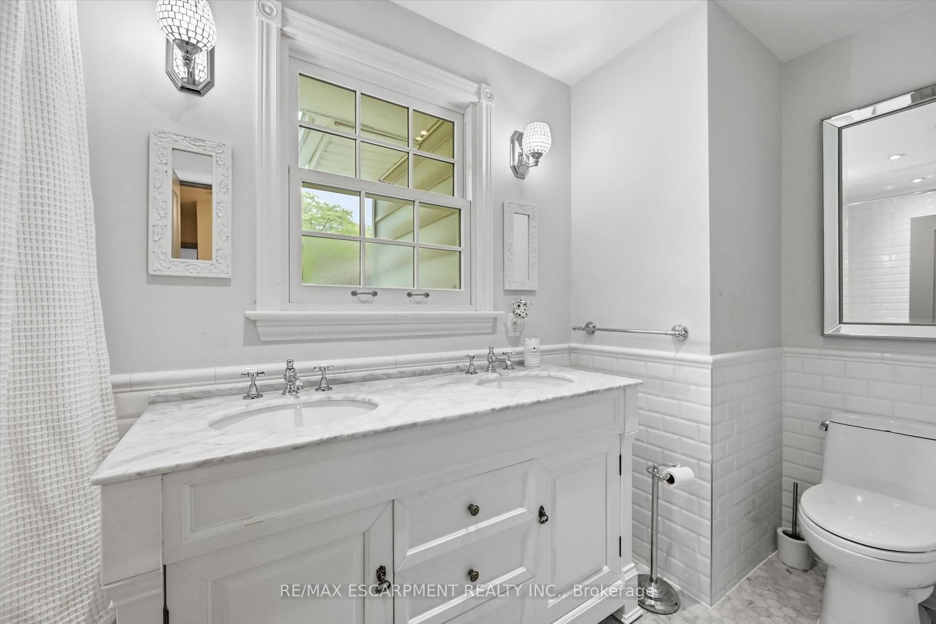 Photo 36 of 247 Linwood Crescent, Burlington, Appleby — HOMEH