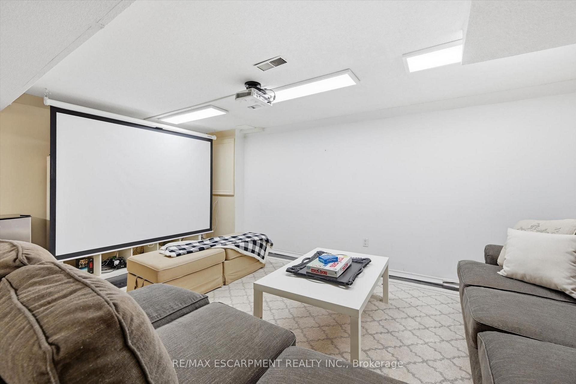 Photo 39 of 247 Linwood Crescent, Burlington, Appleby — HOMEH