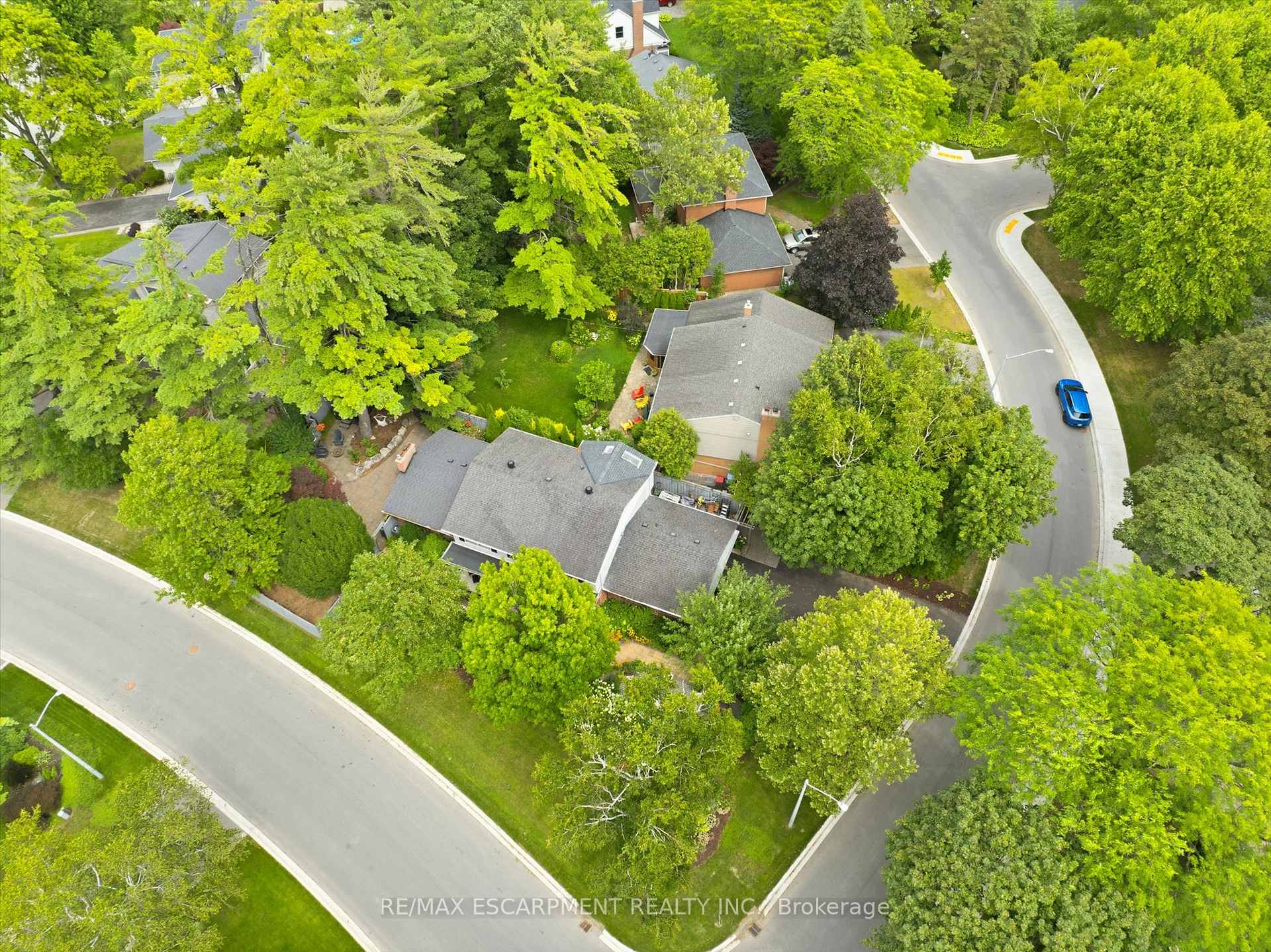 Photo 44 of 247 Linwood Crescent, Burlington, Appleby — HOMEH