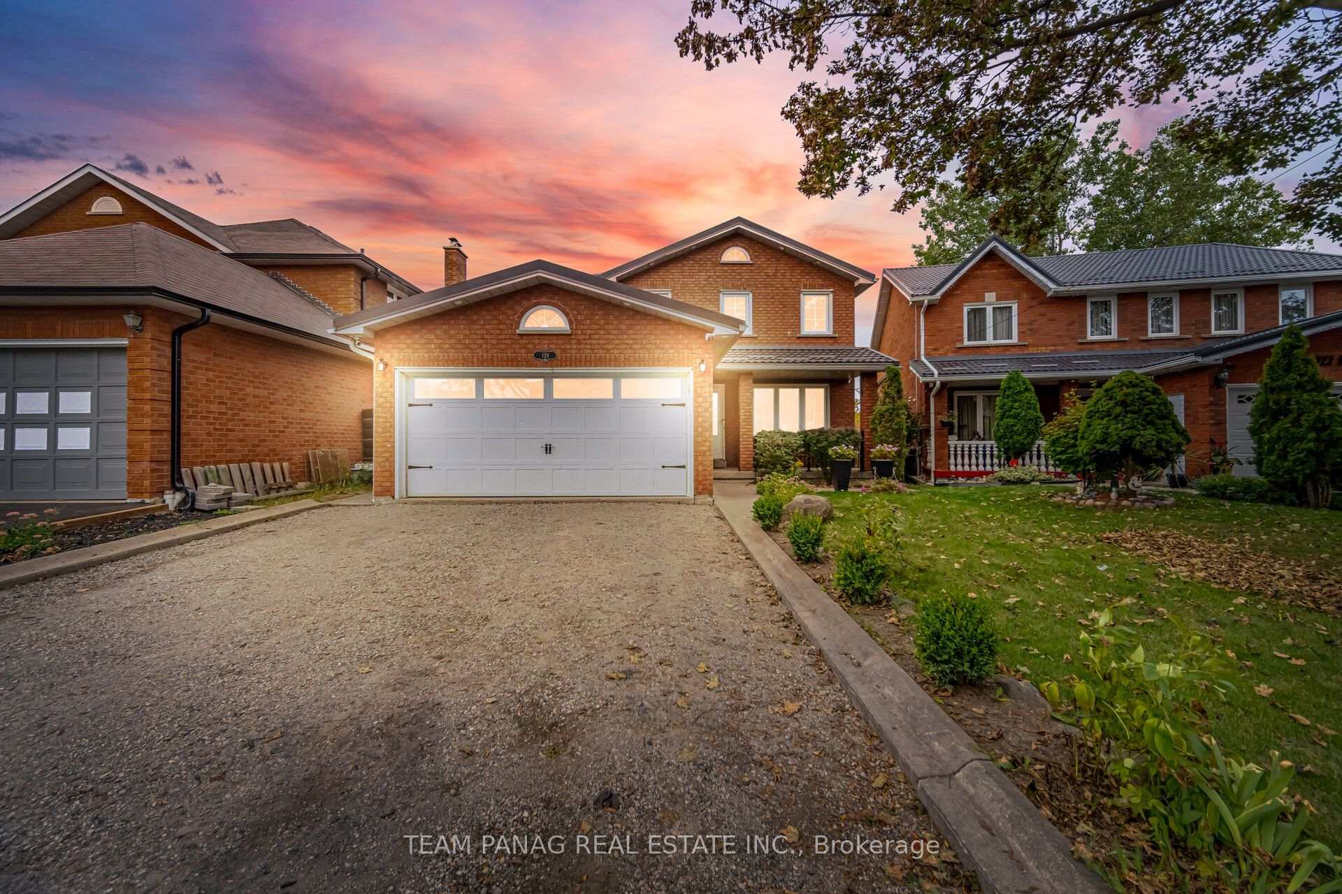 Photo 1 of 129 Bankview Circle, Etobicoke, West Humber-Clairville — HOMEH
