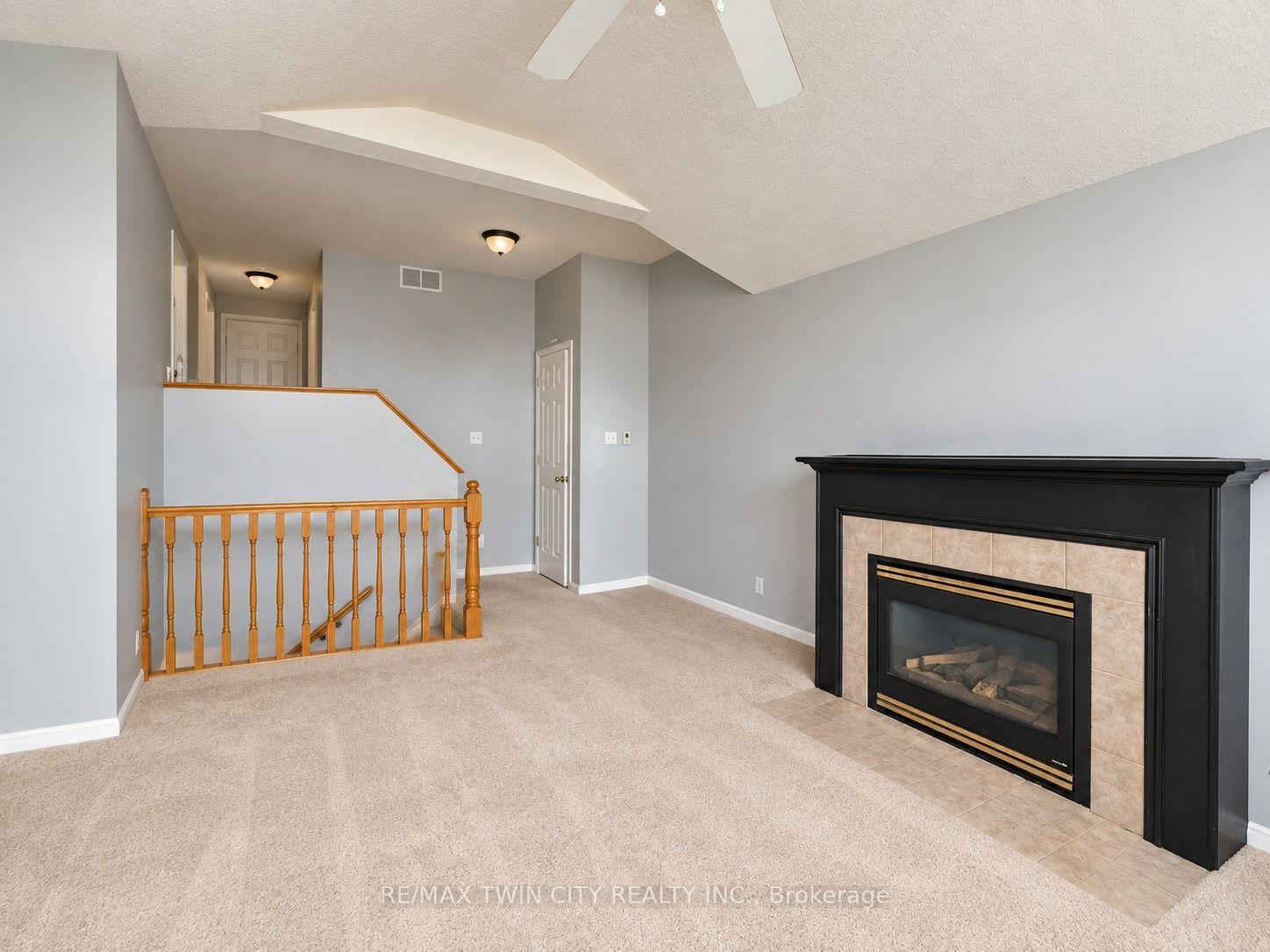 Photo 10 of 63 Orchid Crescent, Kitchener, Larentian West — HOMEH