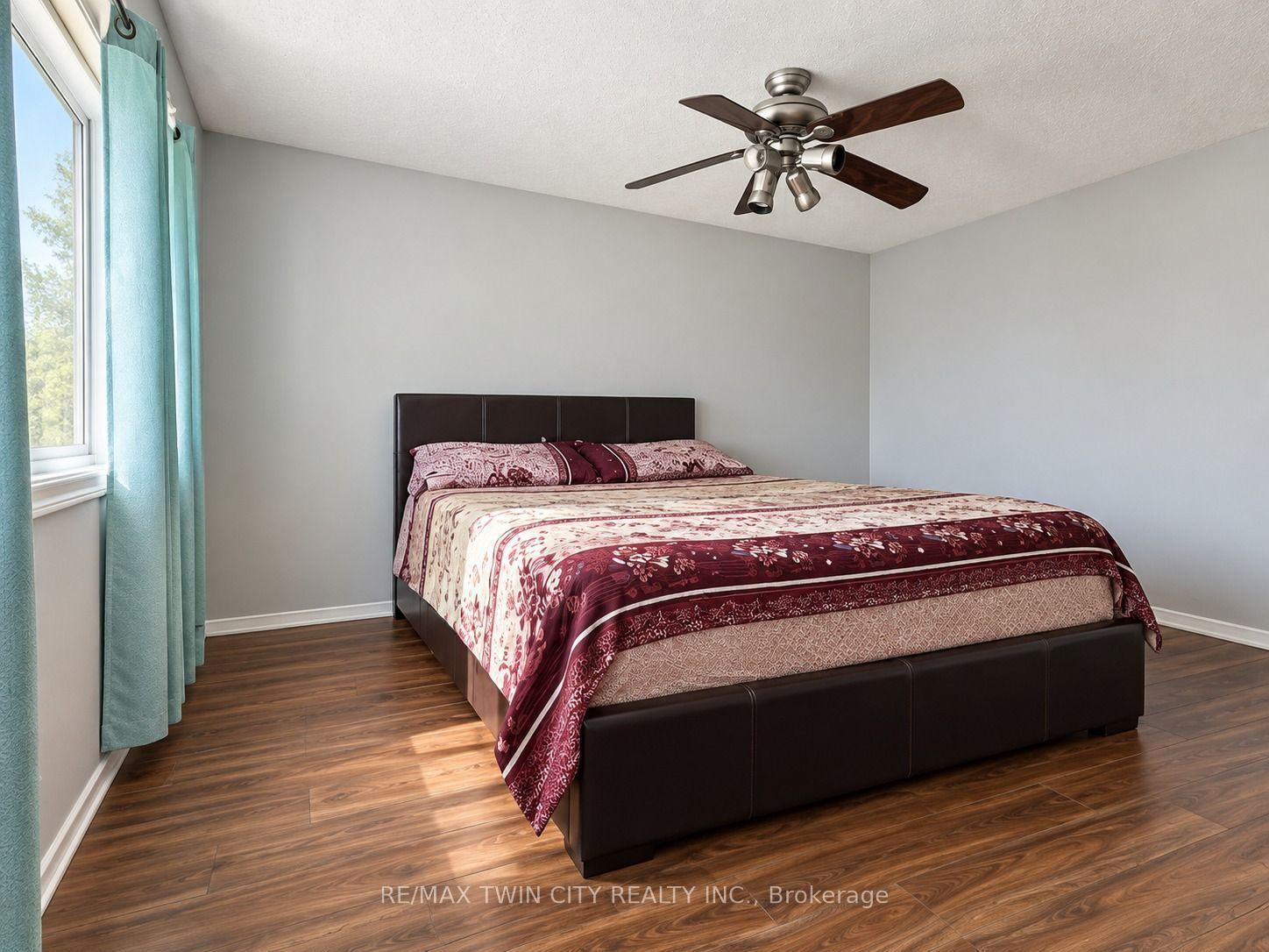 Photo 19 of 63 Orchid Crescent, Kitchener, Larentian West — HOMEH