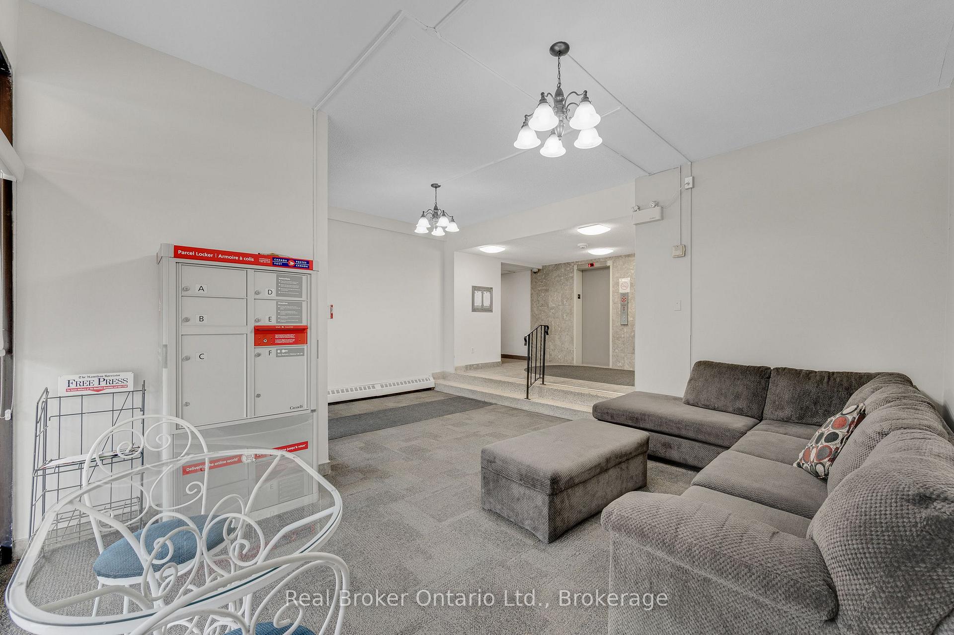 Photo 5 of Unit 802, 1950 Main Street W, Hamilton, Ainslie Wood — HOMEH