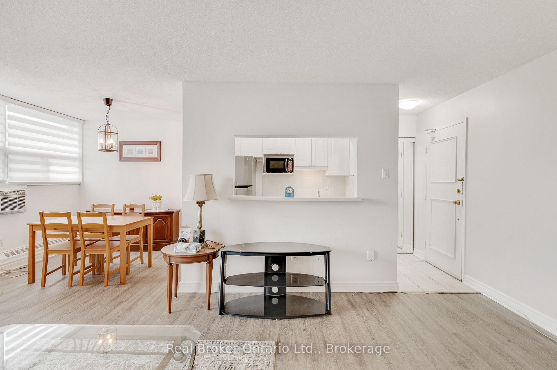 Photo 10 of Unit 802, 1950 Main Street W, Hamilton, Ainslie Wood — HOMEH