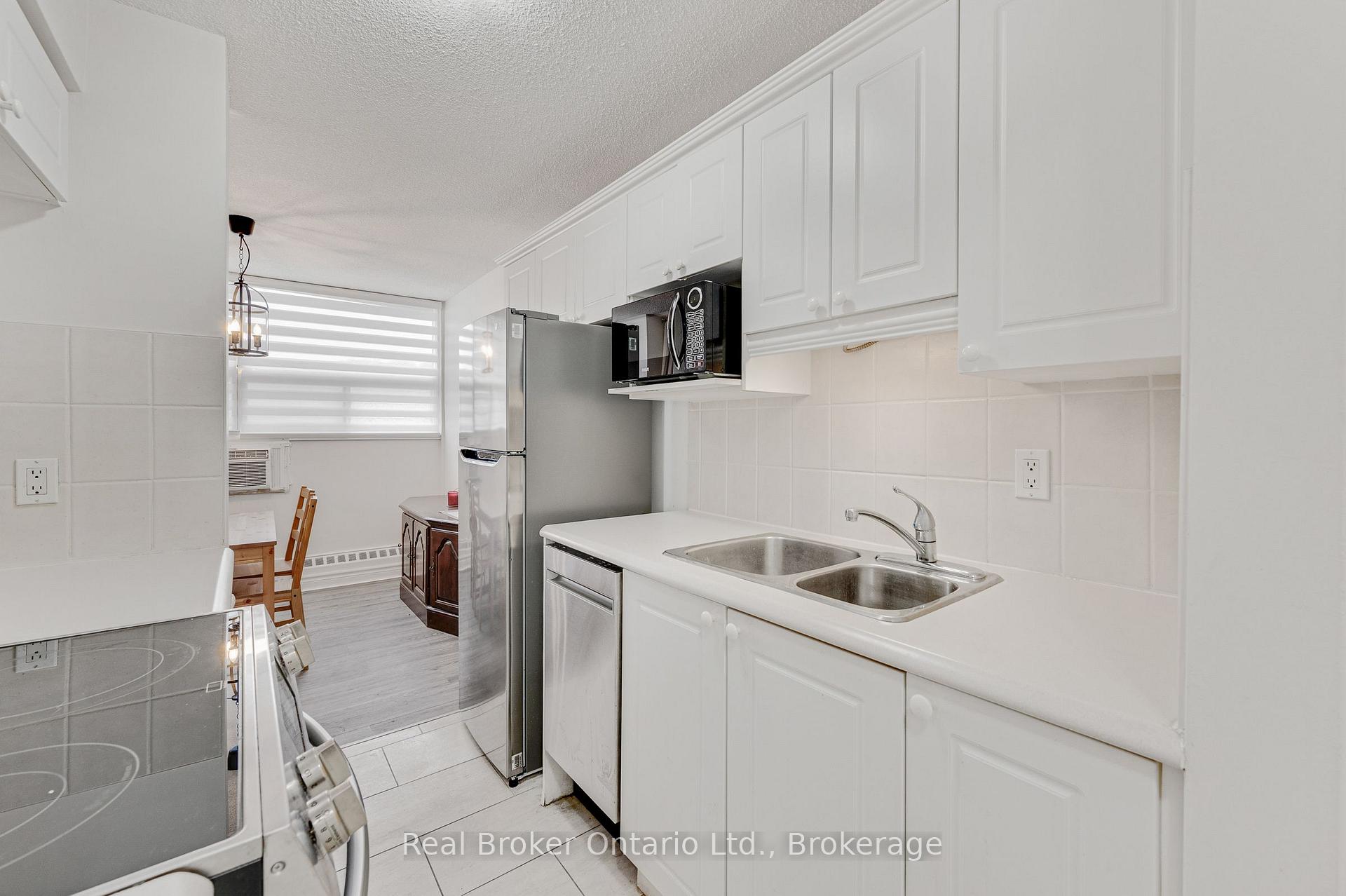 Photo 12 of Unit 802, 1950 Main Street W, Hamilton, Ainslie Wood — HOMEH