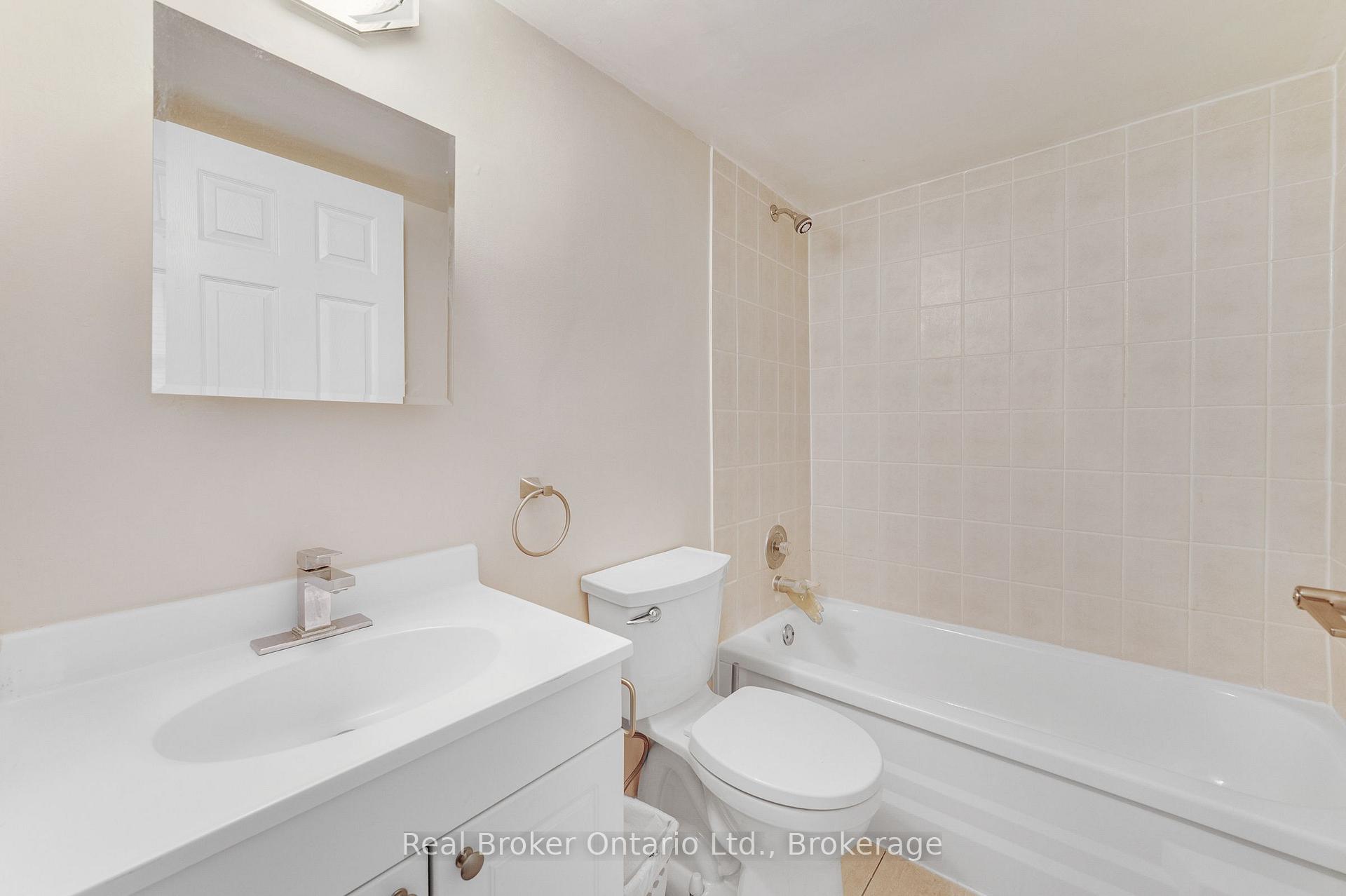 Photo 14 of Unit 802, 1950 Main Street W, Hamilton, Ainslie Wood — HOMEH