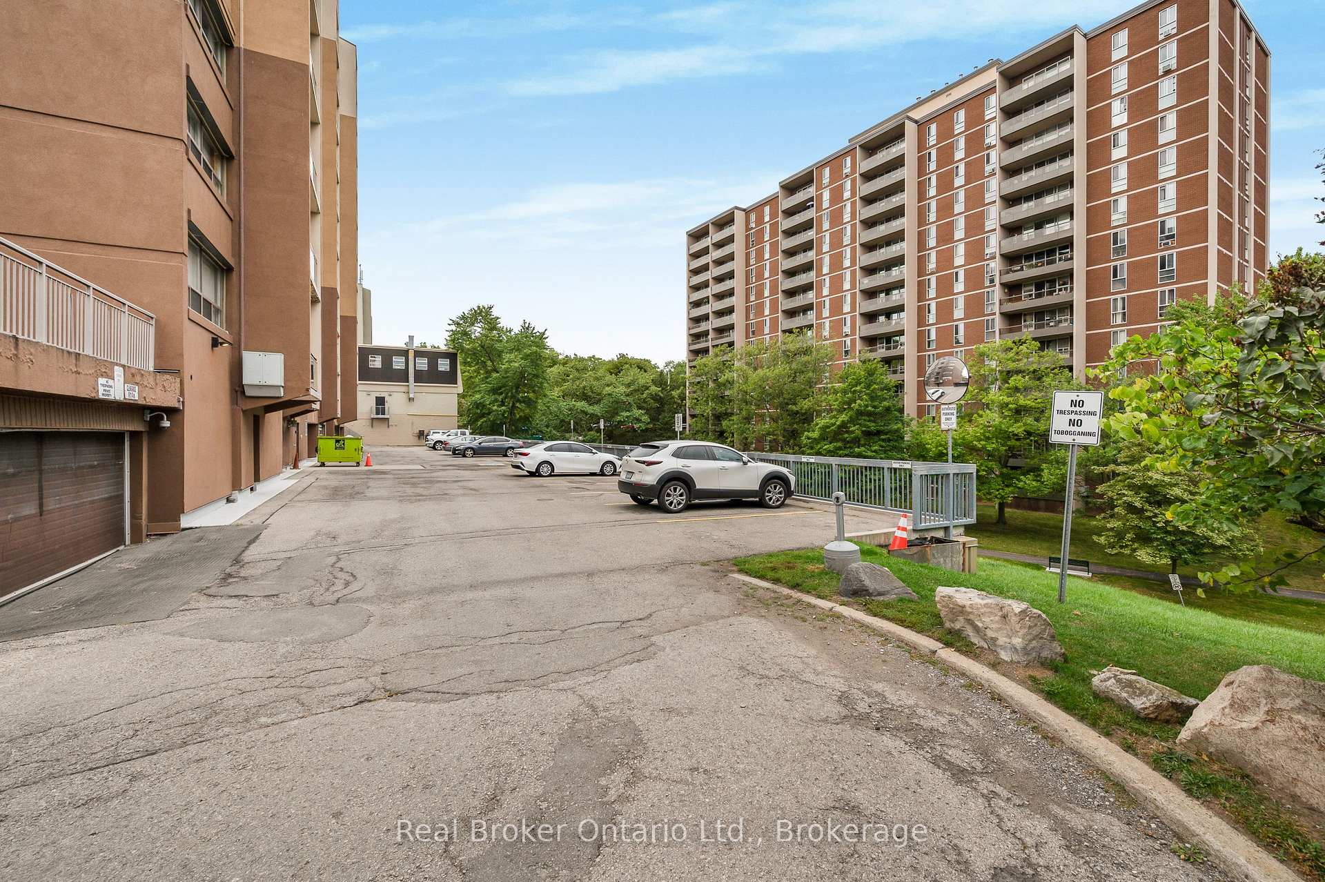 Photo 22 of Unit 802, 1950 Main Street W, Hamilton, Ainslie Wood — HOMEH