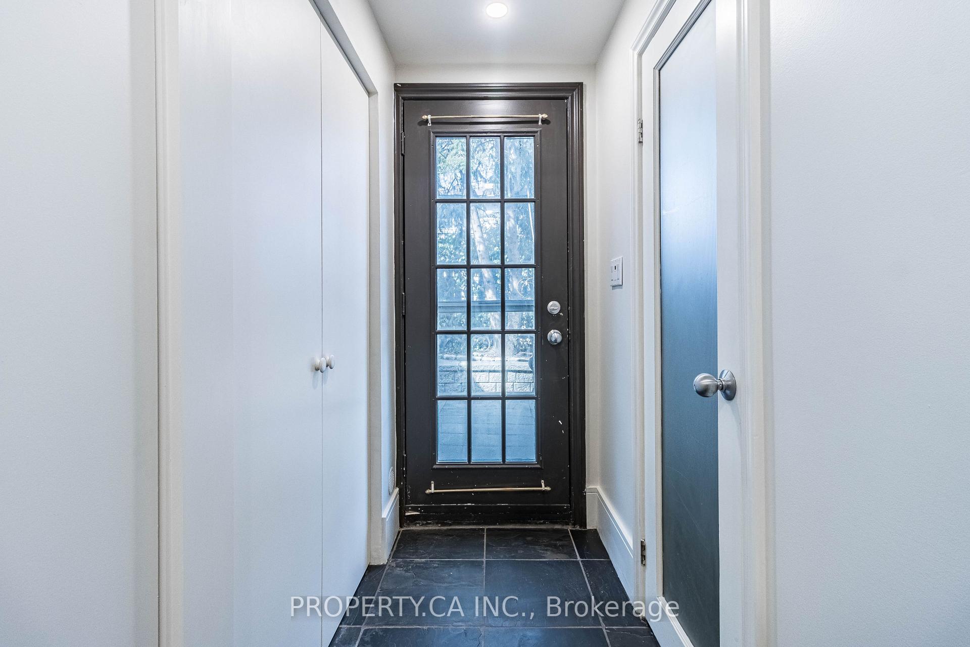 Photo of Unit Basement, 3470 Enniskillen Circle S