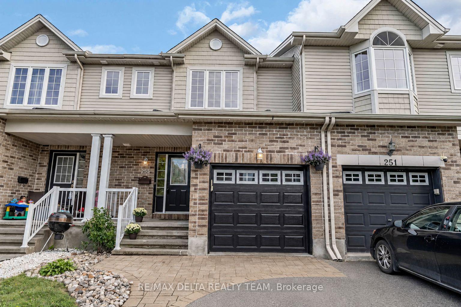 Photo 3 of 253 Cityview Crescent, Ottawa, Springridge/East Village — HOMEH
