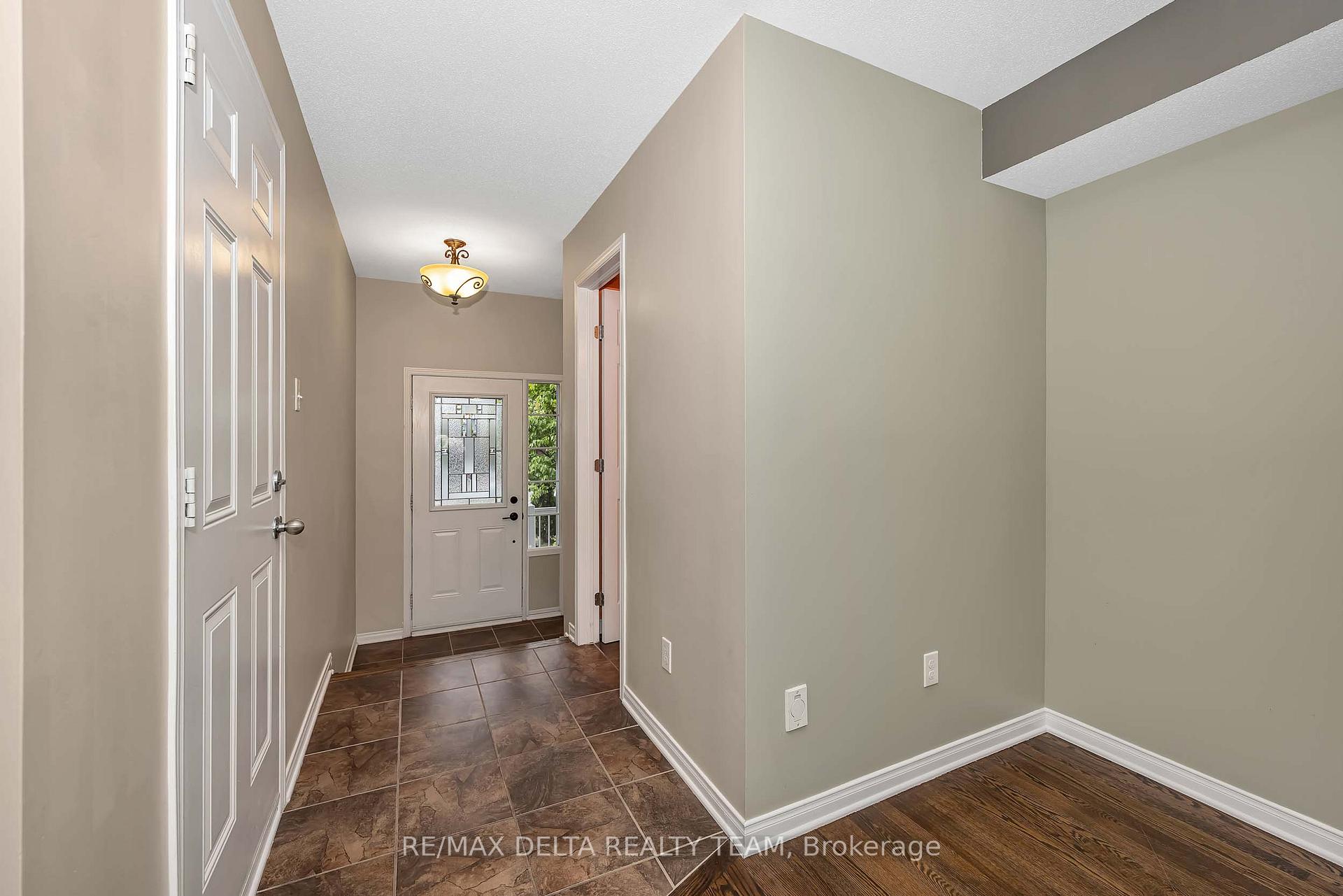 Photo 7 of 253 Cityview Crescent, Ottawa, Springridge/East Village — HOMEH
