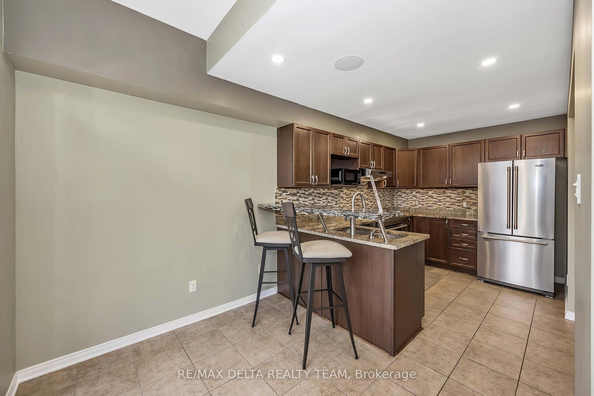 Photo 18 of 253 Cityview Crescent, Ottawa, Springridge/East Village — HOMEH