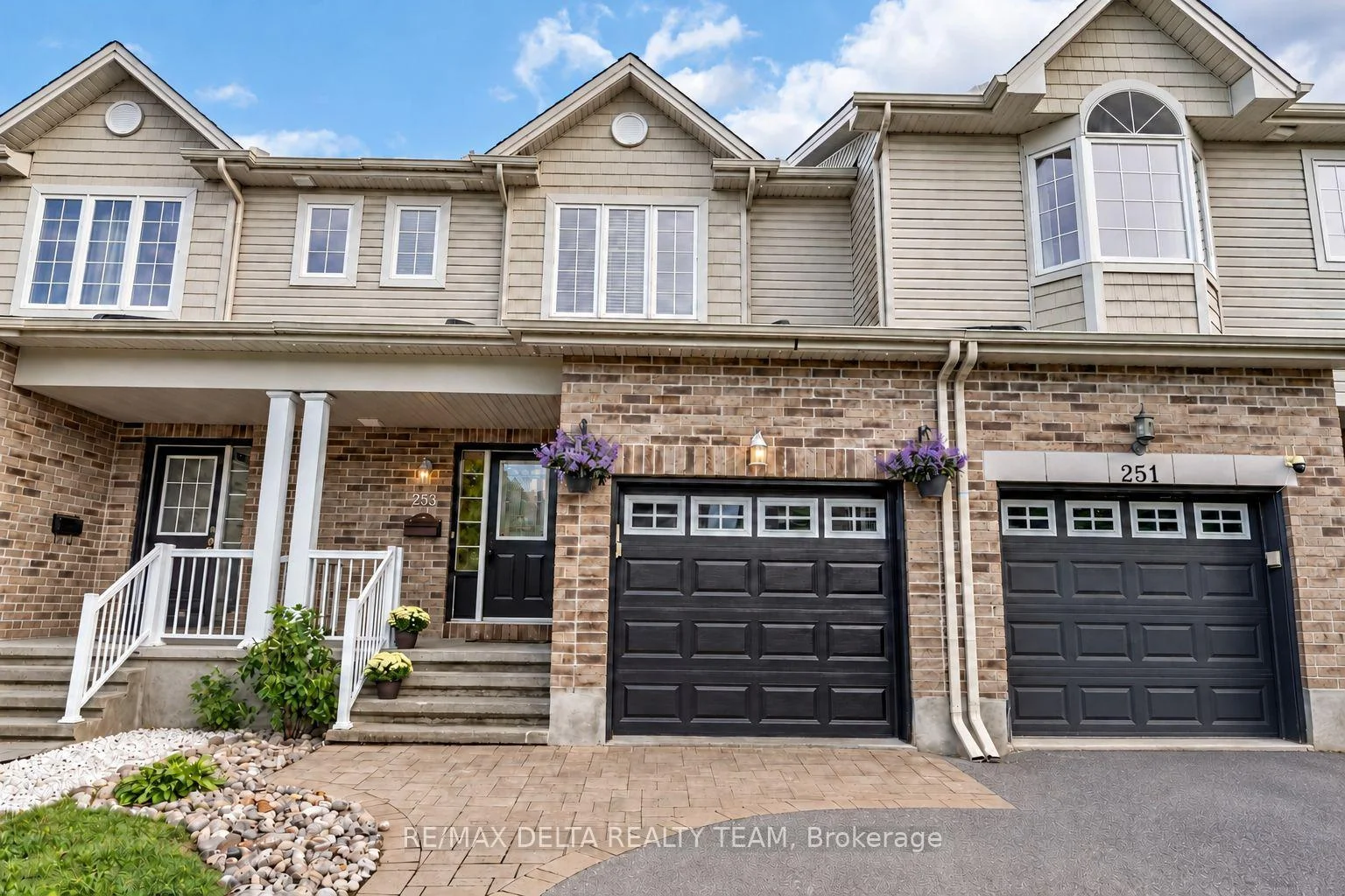 Photo of 253 Cityview Crescent