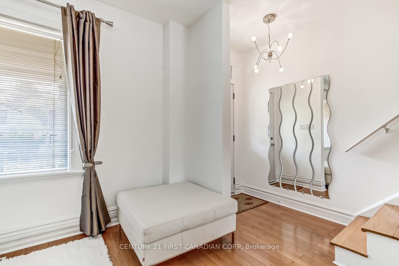 Photo 4 of 103 Edward Street, London, South F — HOMEH