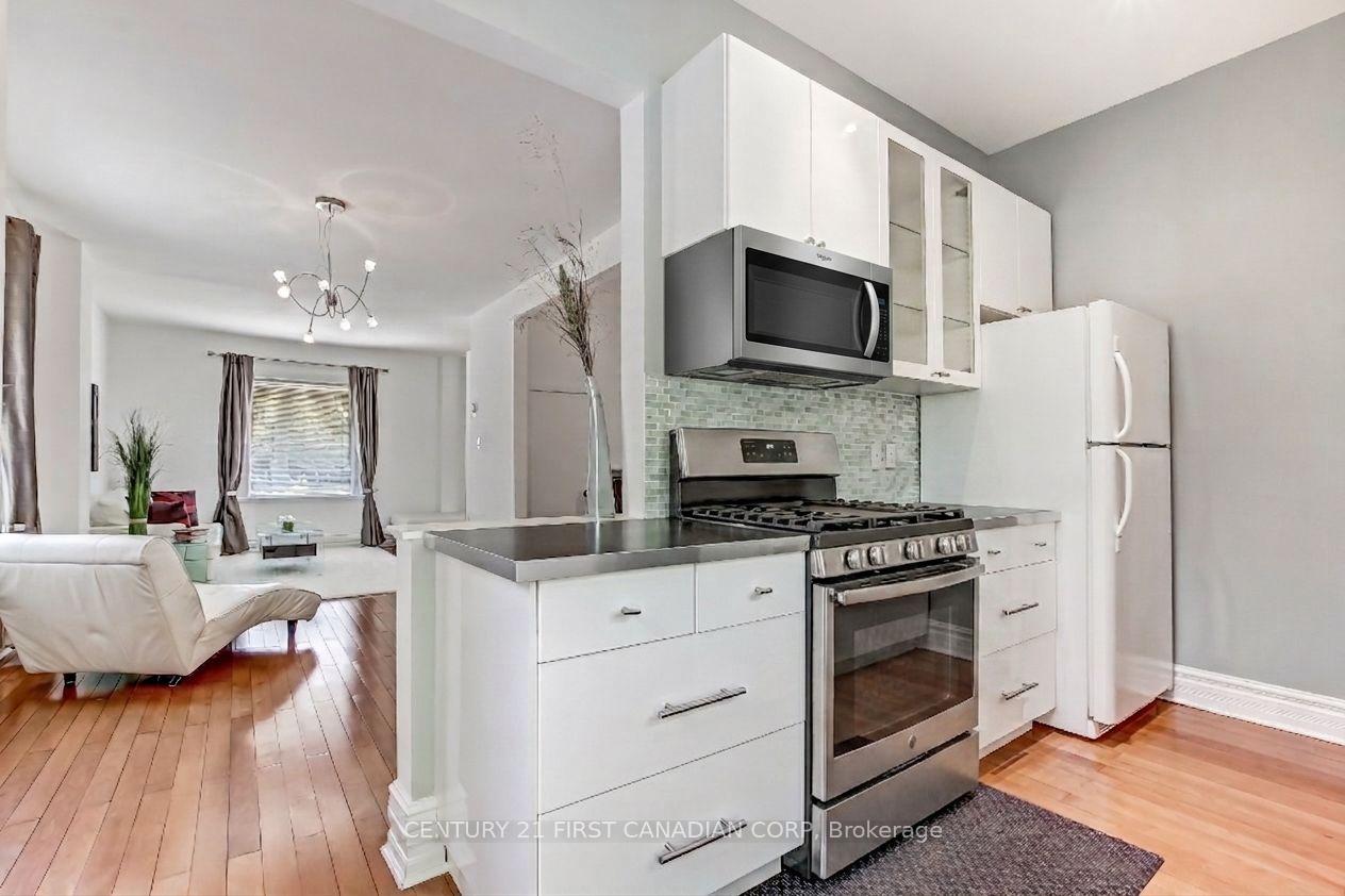 Photo 8 of 103 Edward Street, London, South F — HOMEH
