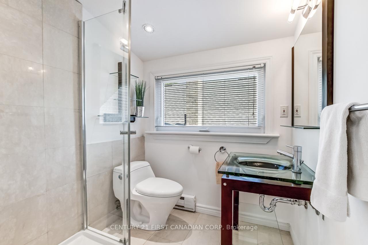 Photo 12 of 103 Edward Street, London, South F — HOMEH