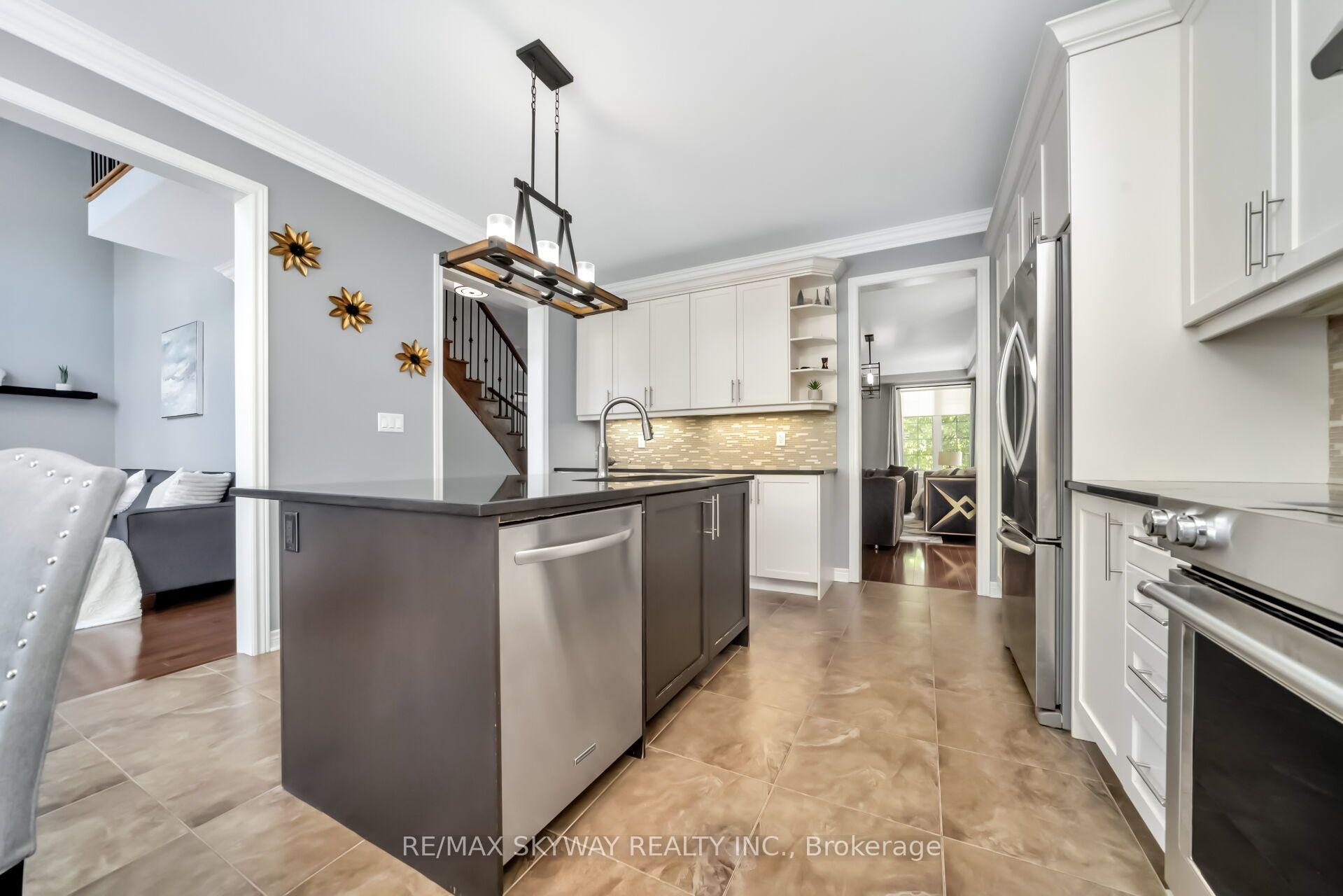 Photo 12 of 51 Learmont Avenue, Caledon, Rural Caledon — HOMEH