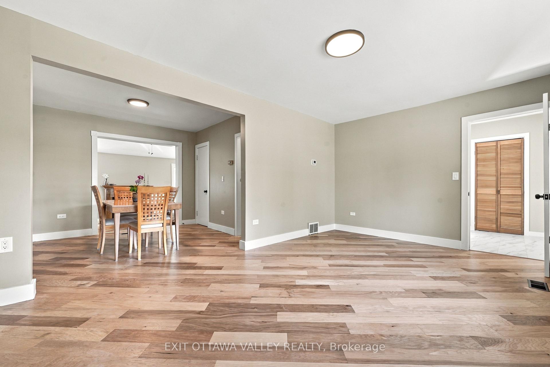Photo 12 of 5 Silvie Street, Deep River, Deep River — HOMEH