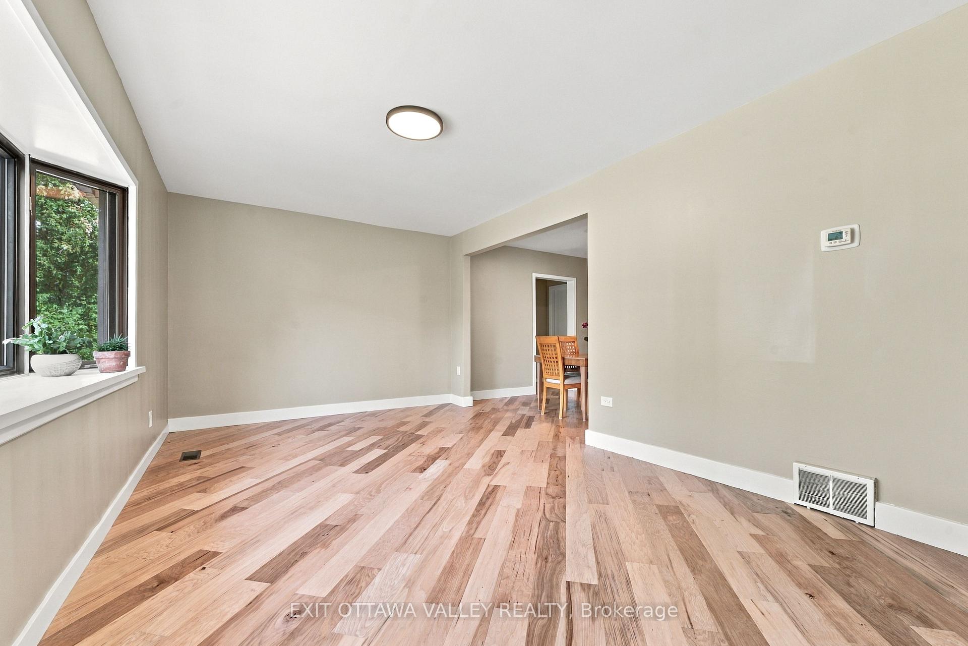 Photo 13 of 5 Silvie Street, Deep River, Deep River — HOMEH