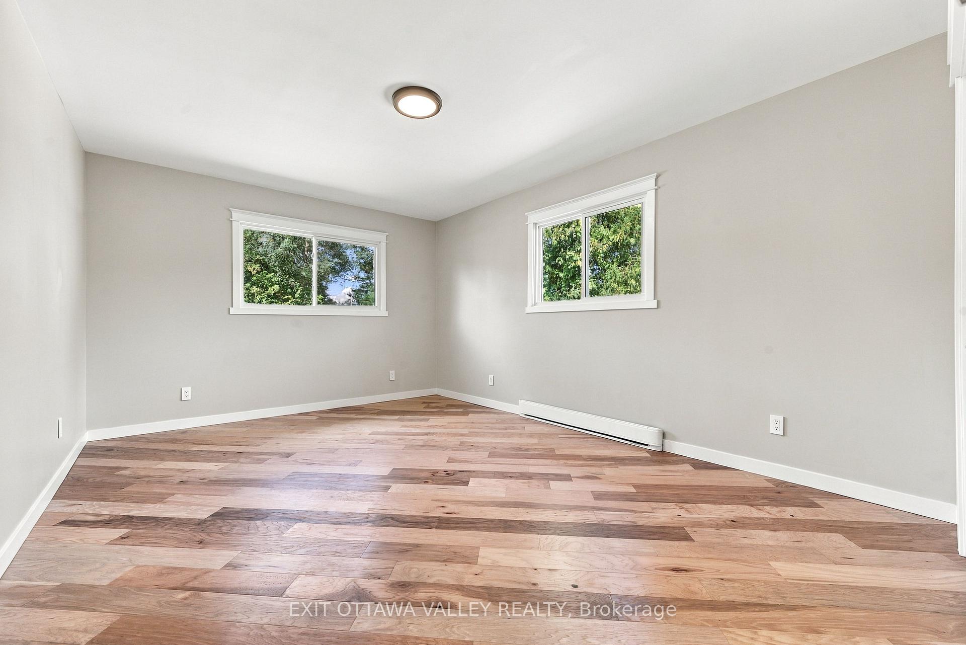 Photo 25 of 5 Silvie Street, Deep River, Deep River — HOMEH