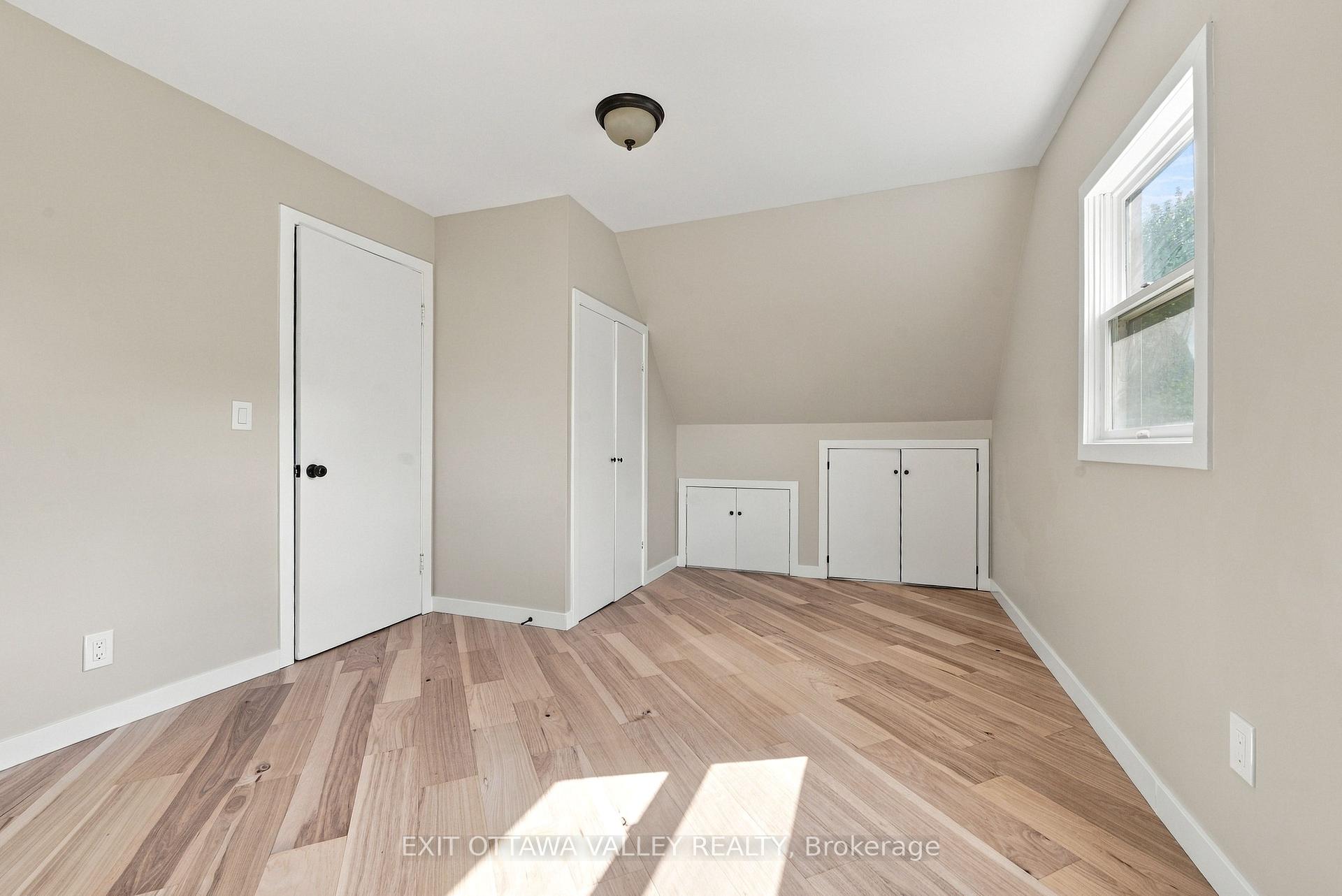 Photo 35 of 5 Silvie Street, Deep River, Deep River — HOMEH