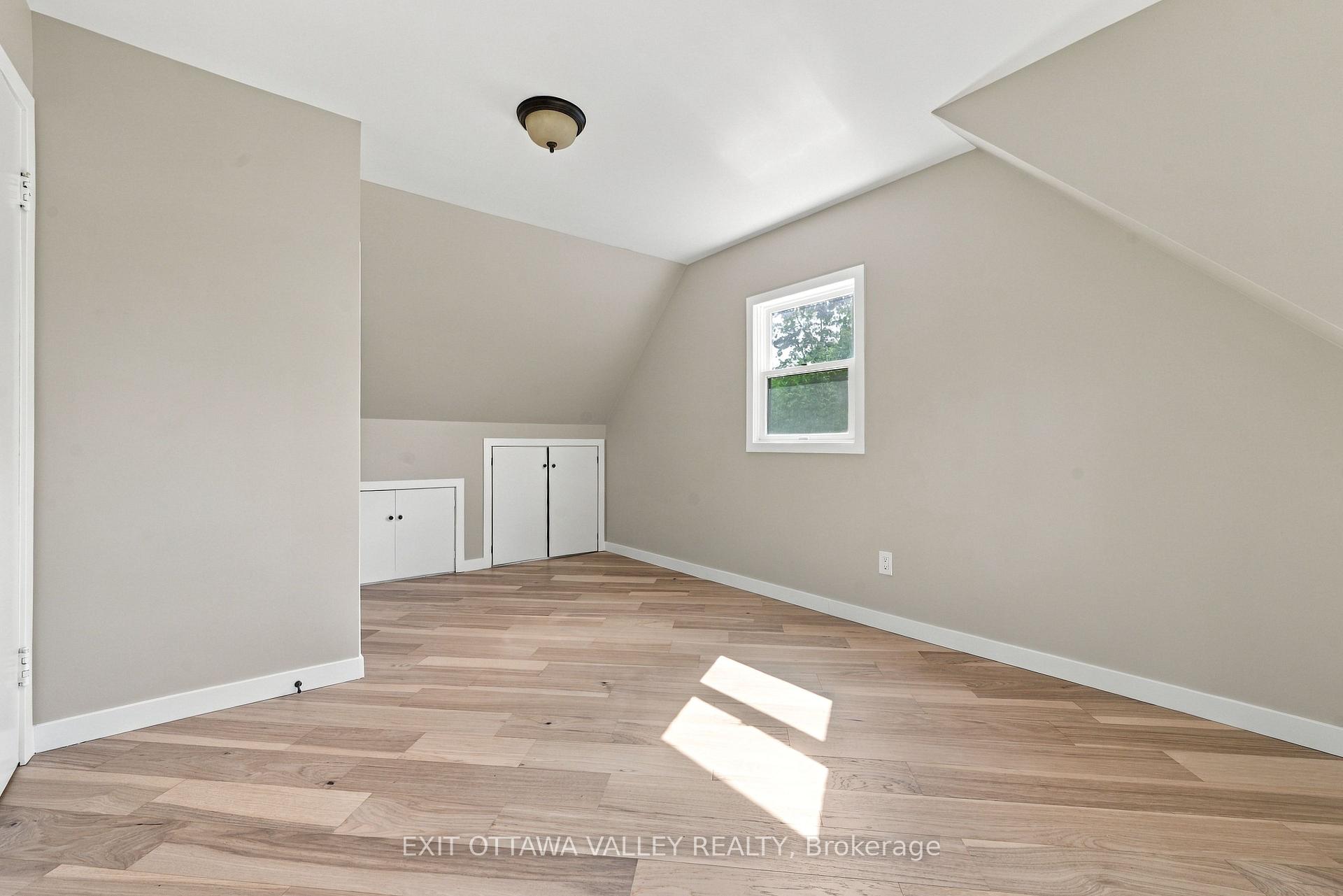 Photo 38 of 5 Silvie Street, Deep River, Deep River — HOMEH