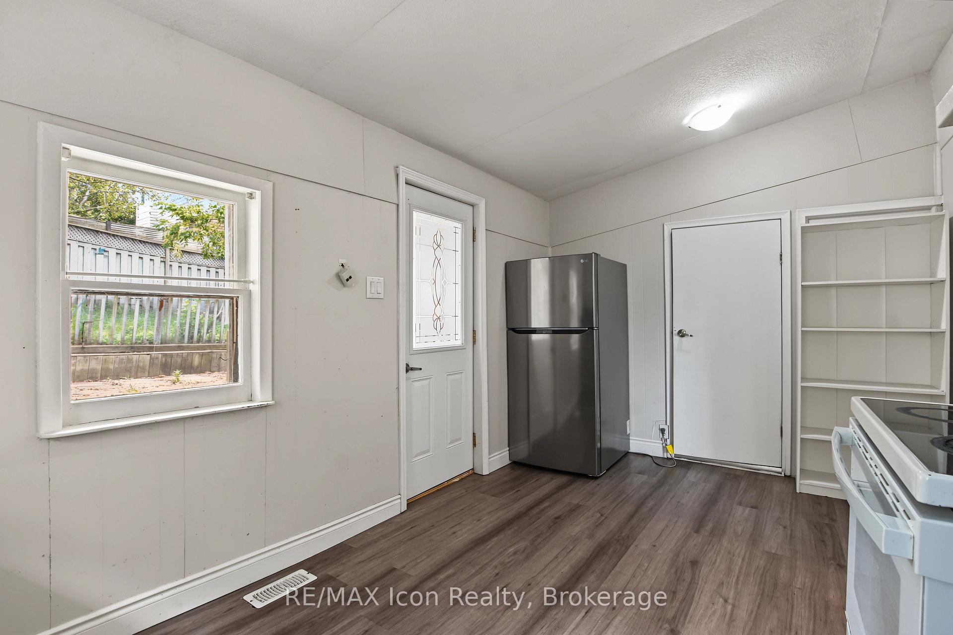 Photo 23 of 188 Stevenson Street N, Guelph, St. George's — HOMEH