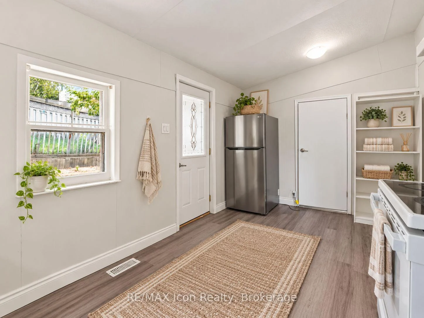 Photo 8 of 188 Stevenson Street N, Guelph, St. George's — HOMEH