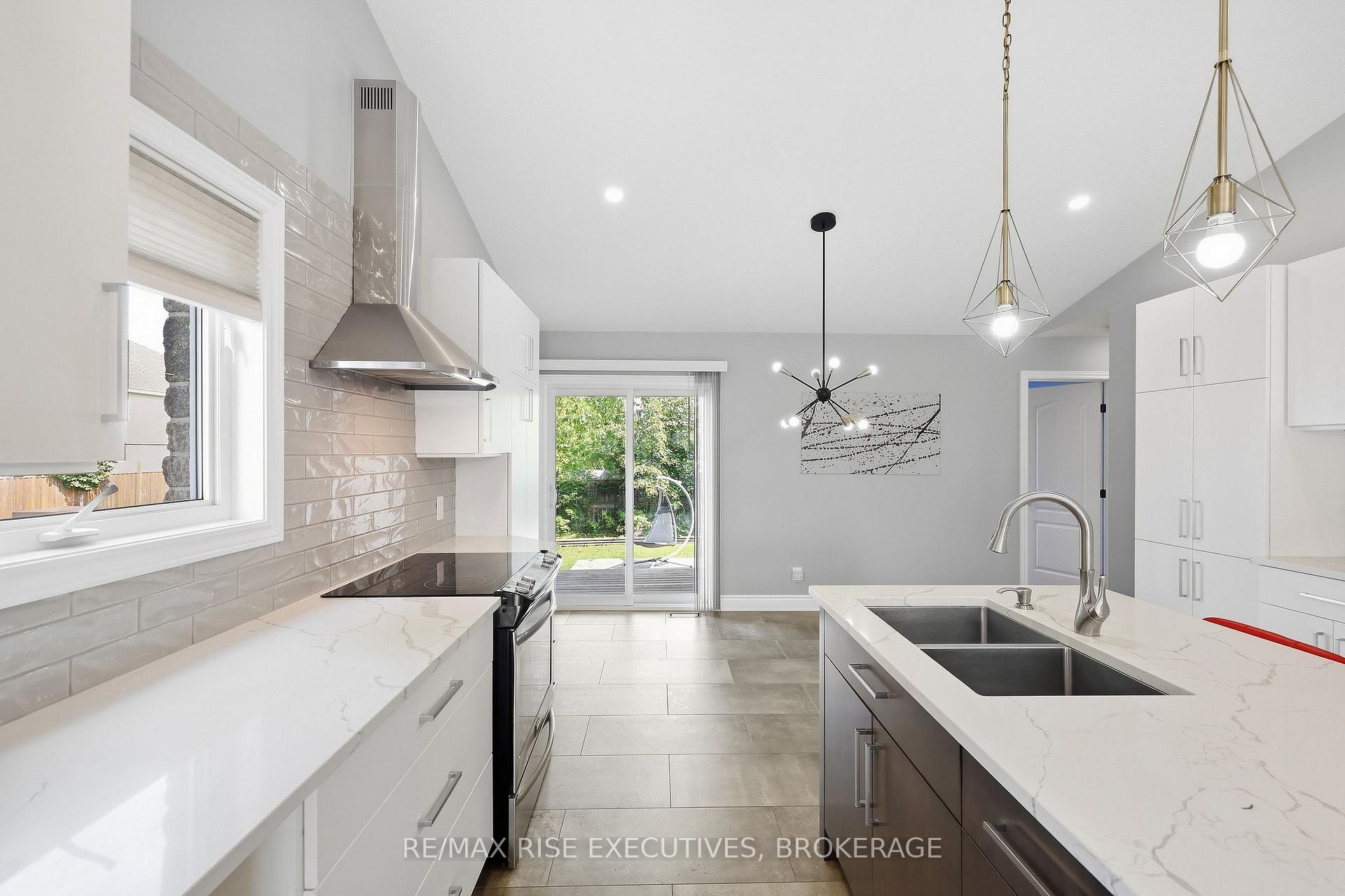 Photo 14 of 1500 Crimson Crescent, Kingston, City Northwest — HOMEH