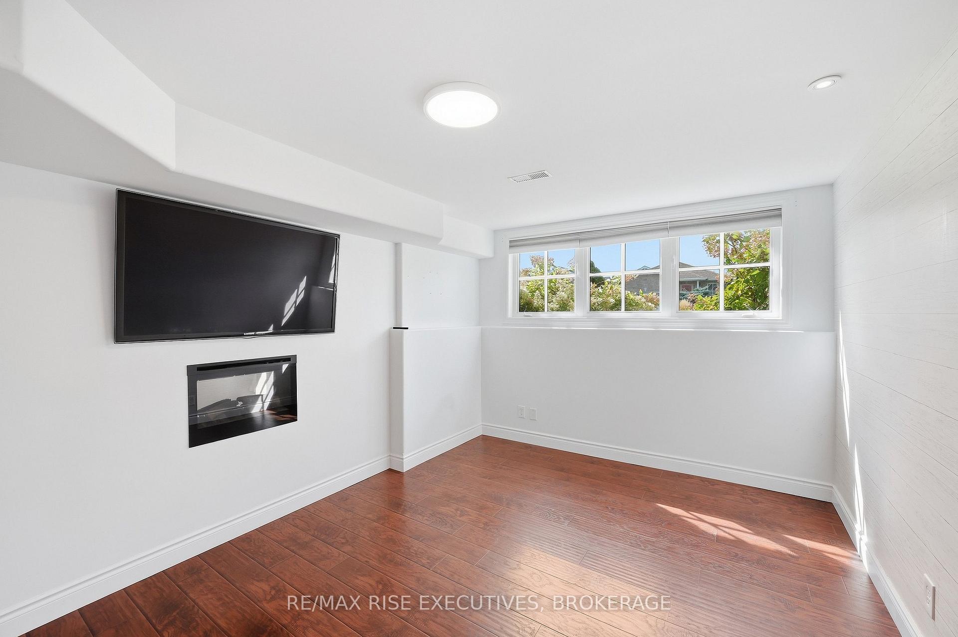 Photo 33 of 1500 Crimson Crescent, Kingston, City Northwest — HOMEH