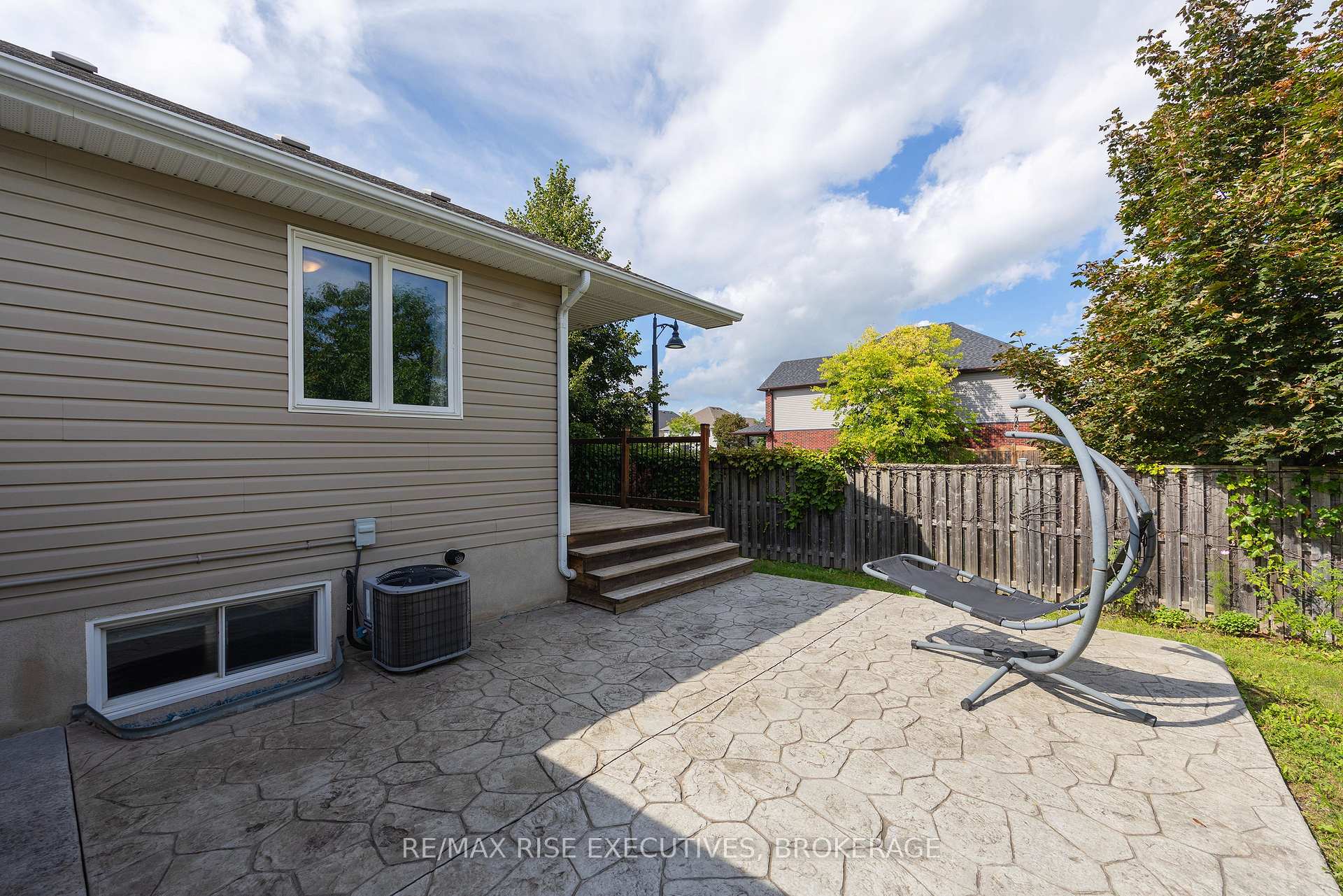 Photo 41 of 1500 Crimson Crescent, Kingston, City Northwest — HOMEH