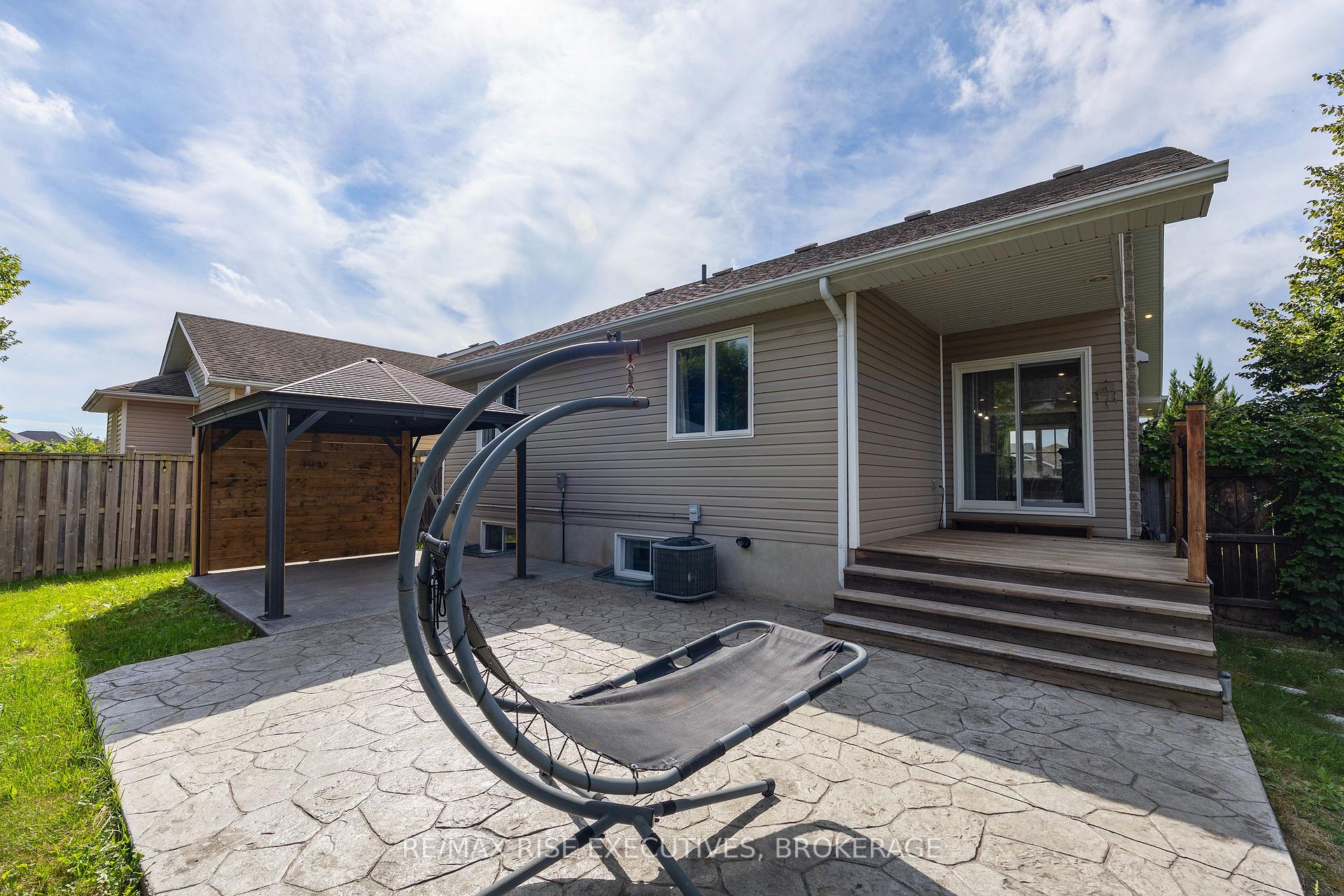 Photo 42 of 1500 Crimson Crescent, Kingston, City Northwest — HOMEH