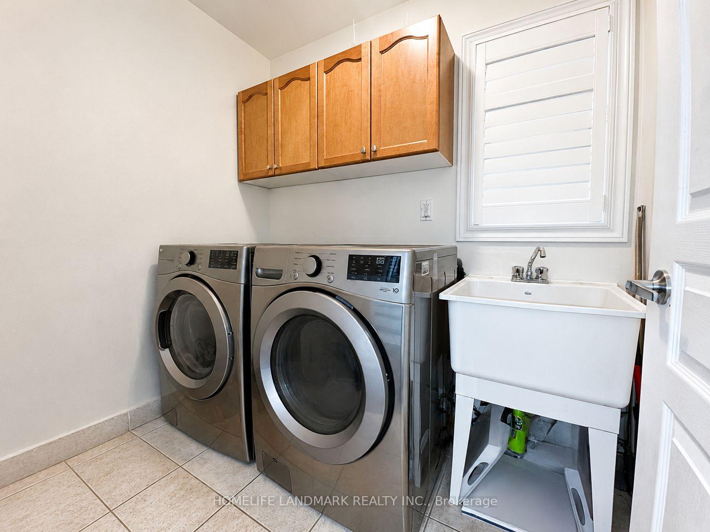 Photo 8 of 41 Mansard Drive, Richmond Hill, Jefferson — HOMEH