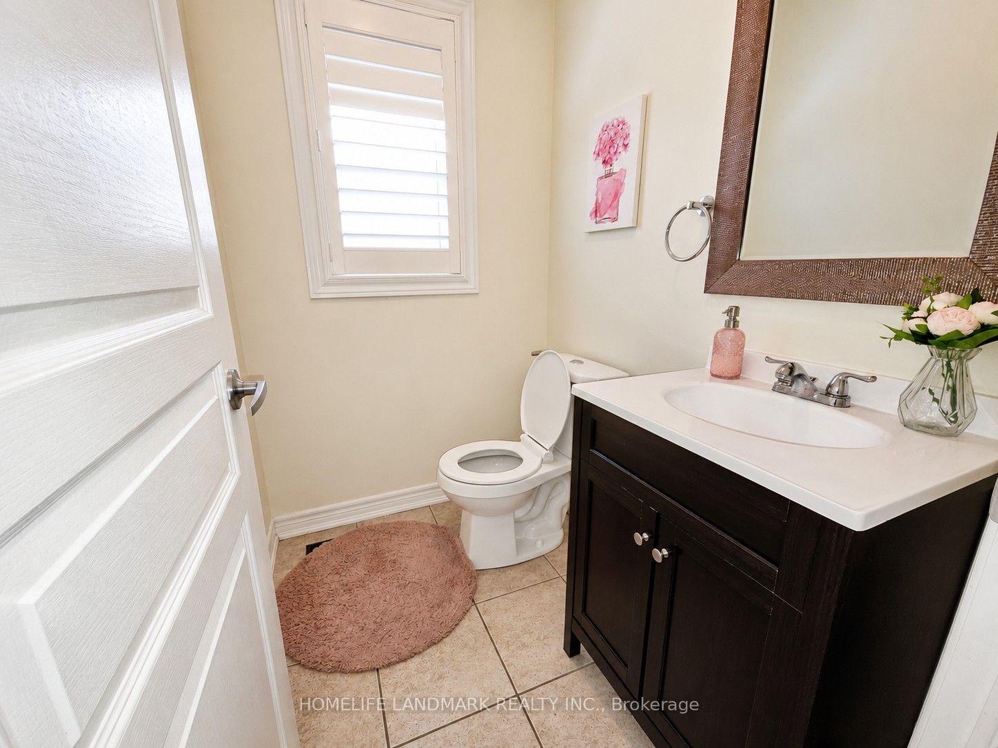 Photo 9 of 41 Mansard Drive, Richmond Hill, Jefferson — HOMEH
