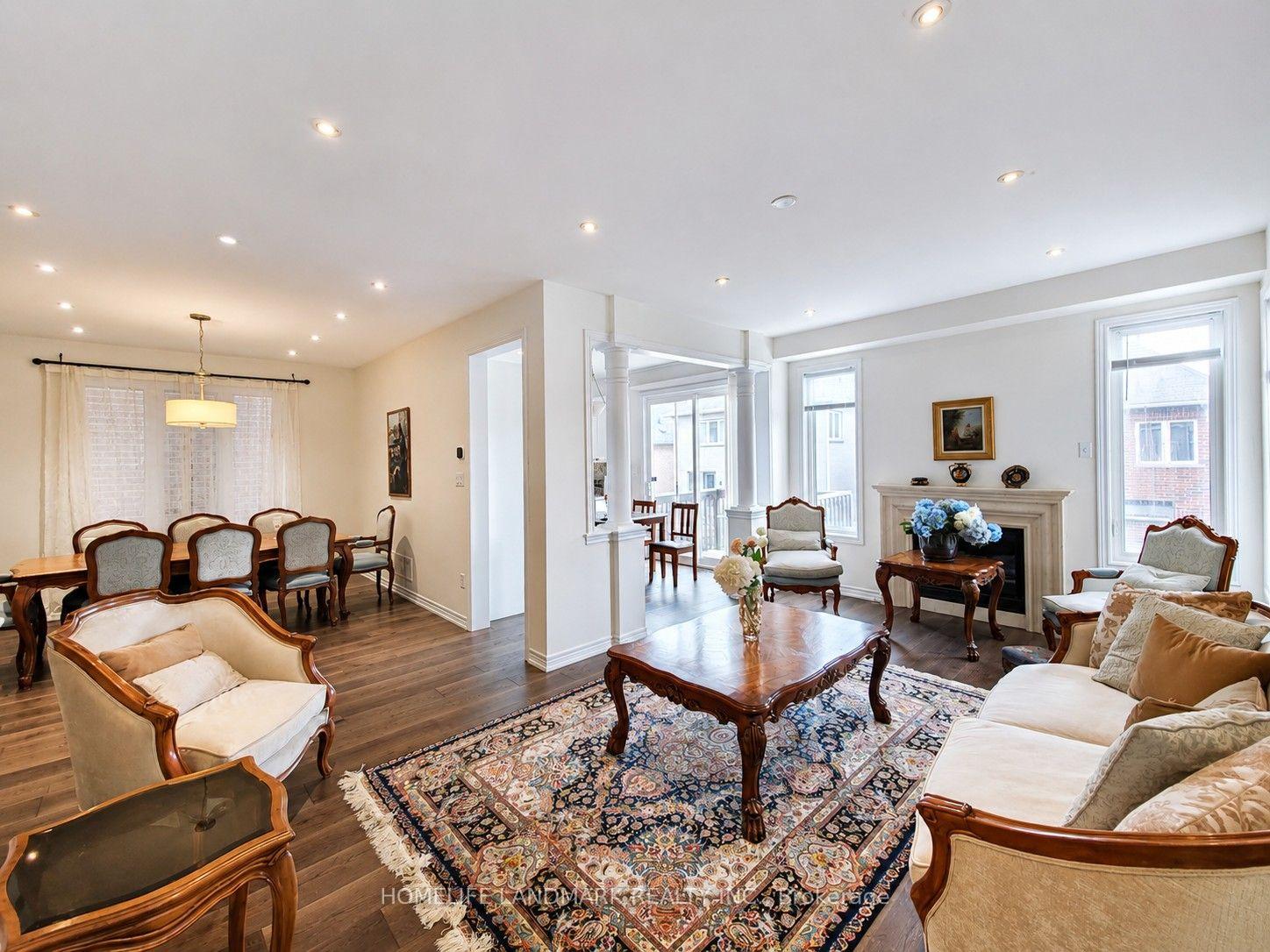 Photo 19 of 41 Mansard Drive, Richmond Hill, Jefferson — HOMEH