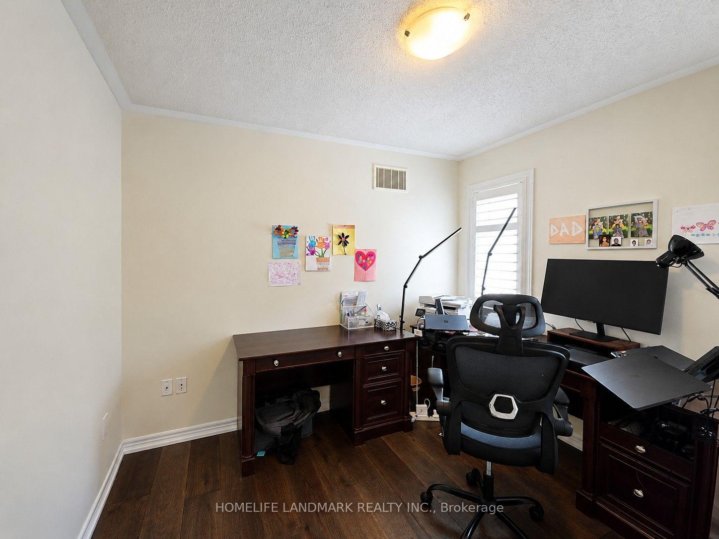 Photo 32 of 41 Mansard Drive, Richmond Hill, Jefferson — HOMEH