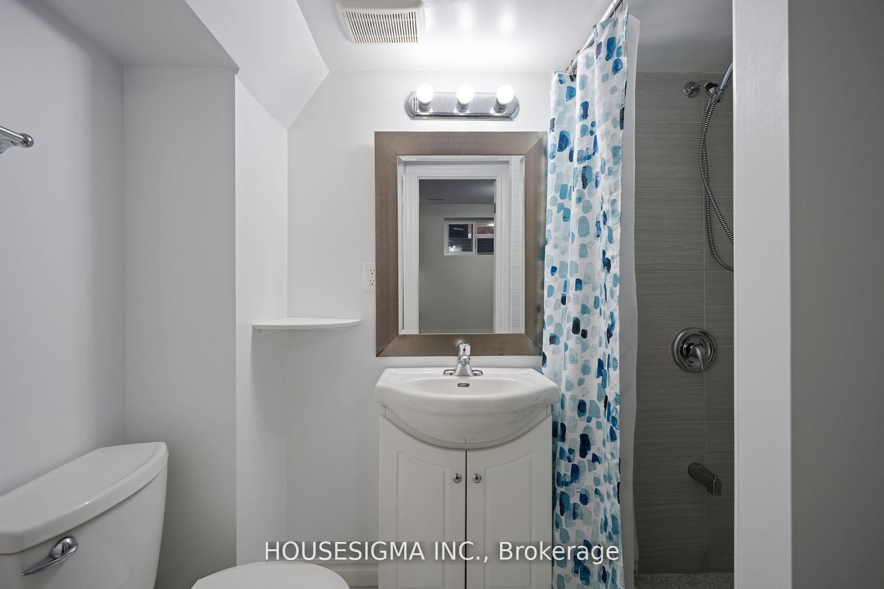 Photo 9 of Unit Lower, 72 Redwood Avenue, Toronto, Greenwood-Coxwell — HOMEH