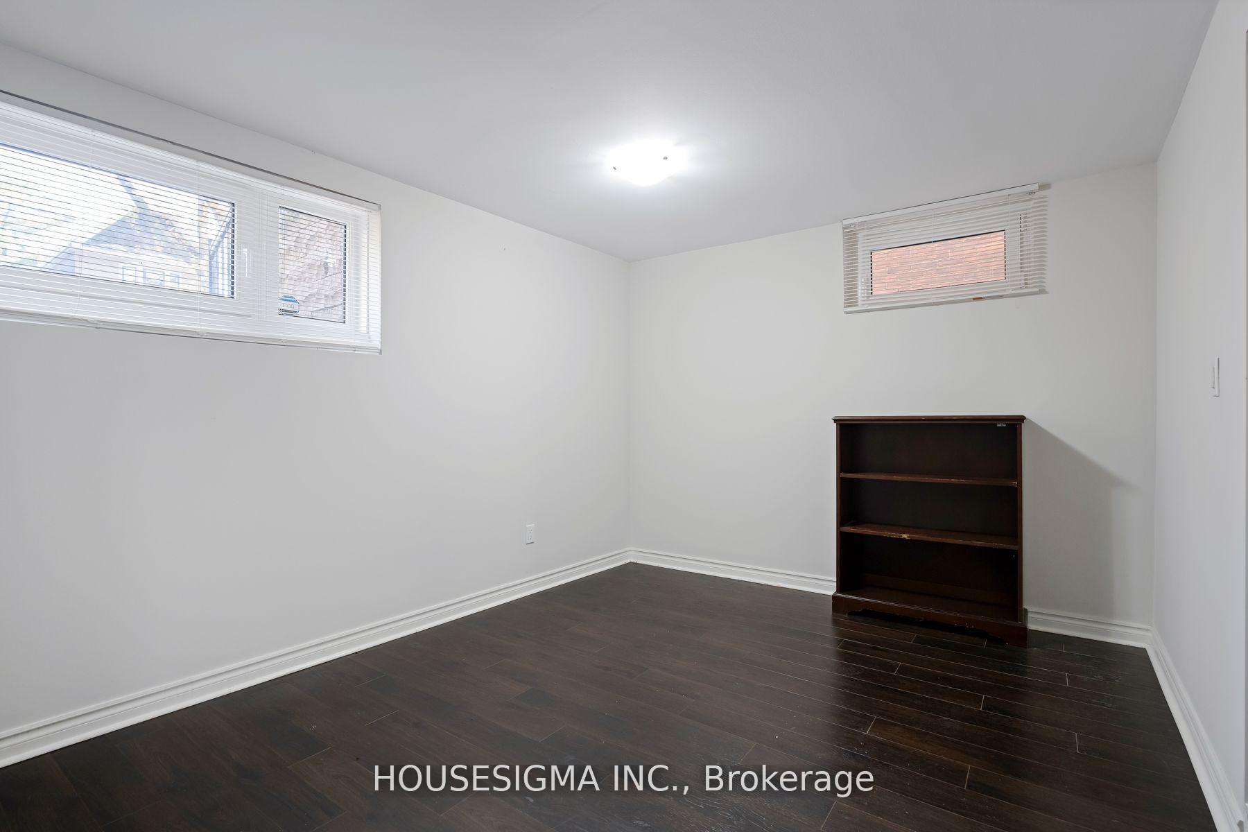 Photo 11 of Unit Lower, 72 Redwood Avenue, Toronto, Greenwood-Coxwell — HOMEH