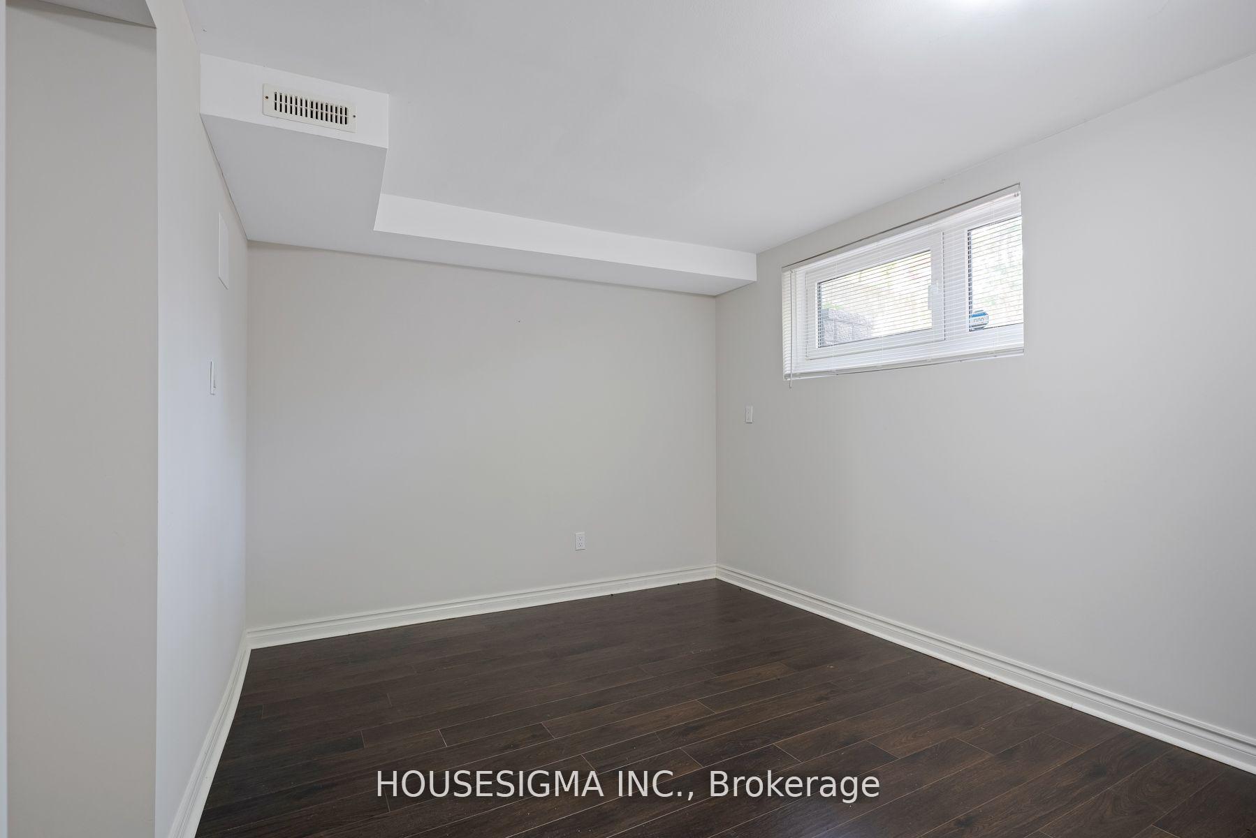 Photo 12 of Unit Lower, 72 Redwood Avenue, Toronto, Greenwood-Coxwell — HOMEH