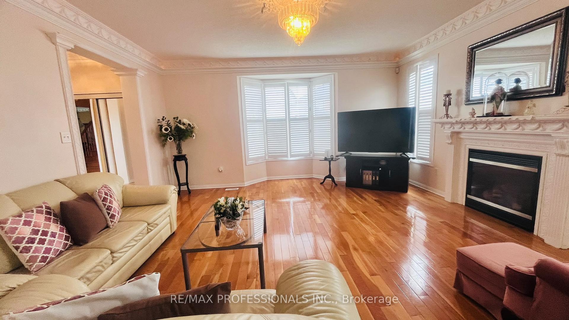Photo 13 of 49 Colchester Street, Markham, Cornell — HOMEH